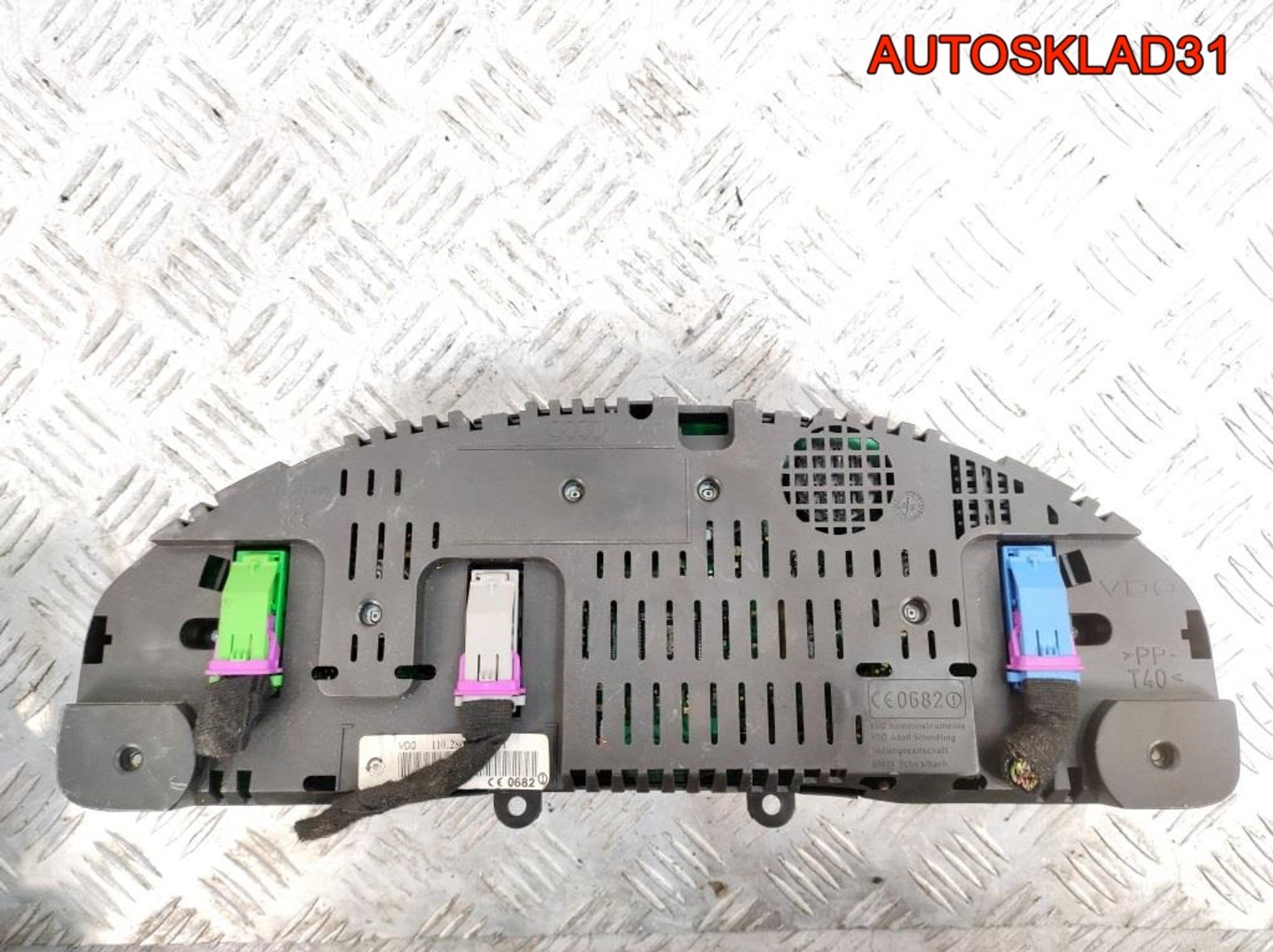 Панель приборов Audi A6 C5 2,5 Дизель 4B0920933GX, 15000 рублей, Дубовое