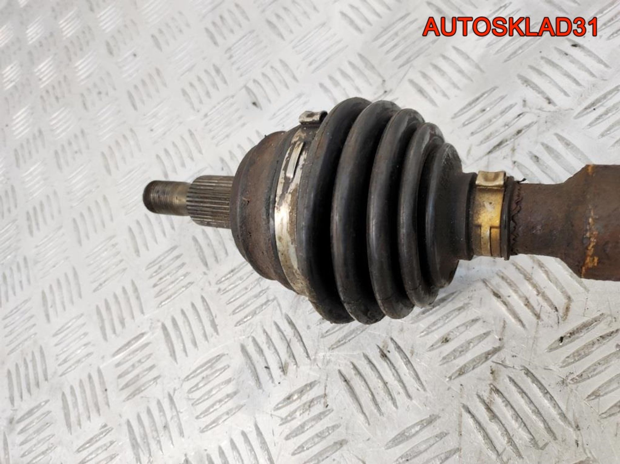 Привод передний правый VW Golf 4 МКПП 1J0407272F, 4100 рублей, Дубовое