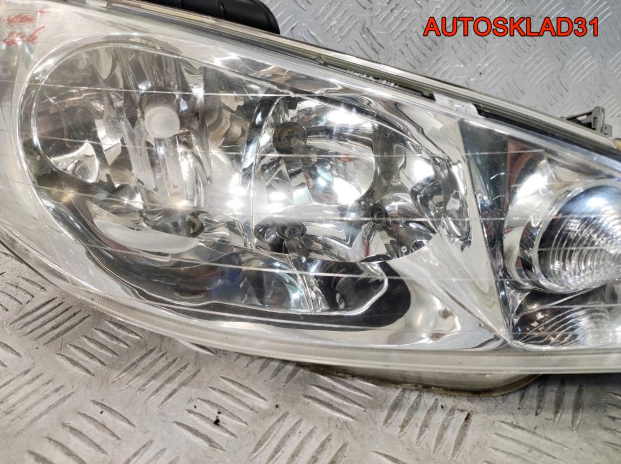 Фара правая Peugeot 206 9628666780, 5000 рублей, Дубовое