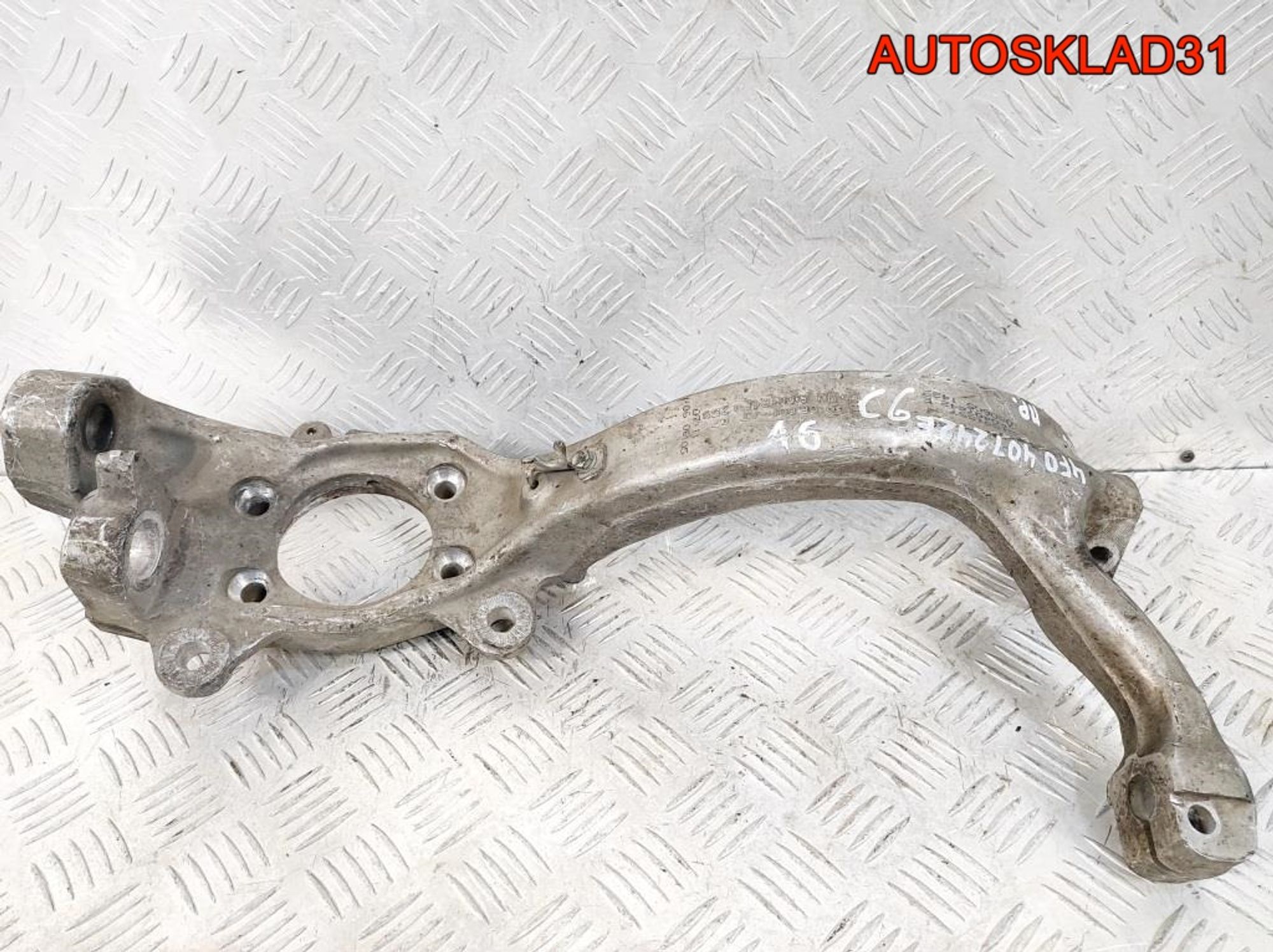 Кулак передний правый Audi A6 C6 4F0407242E, 7000 рублей, Дубовое