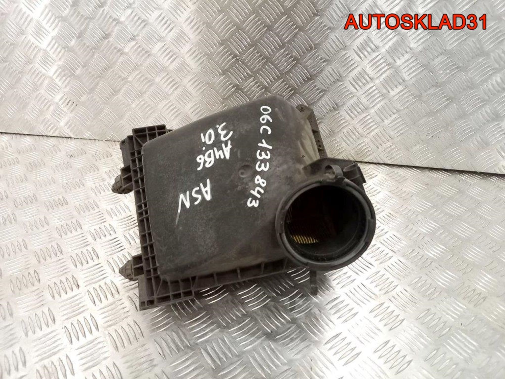 Корпус воздушного фильтра Audi A4 B6 06C133835C, 1400 рублей, Дубовое