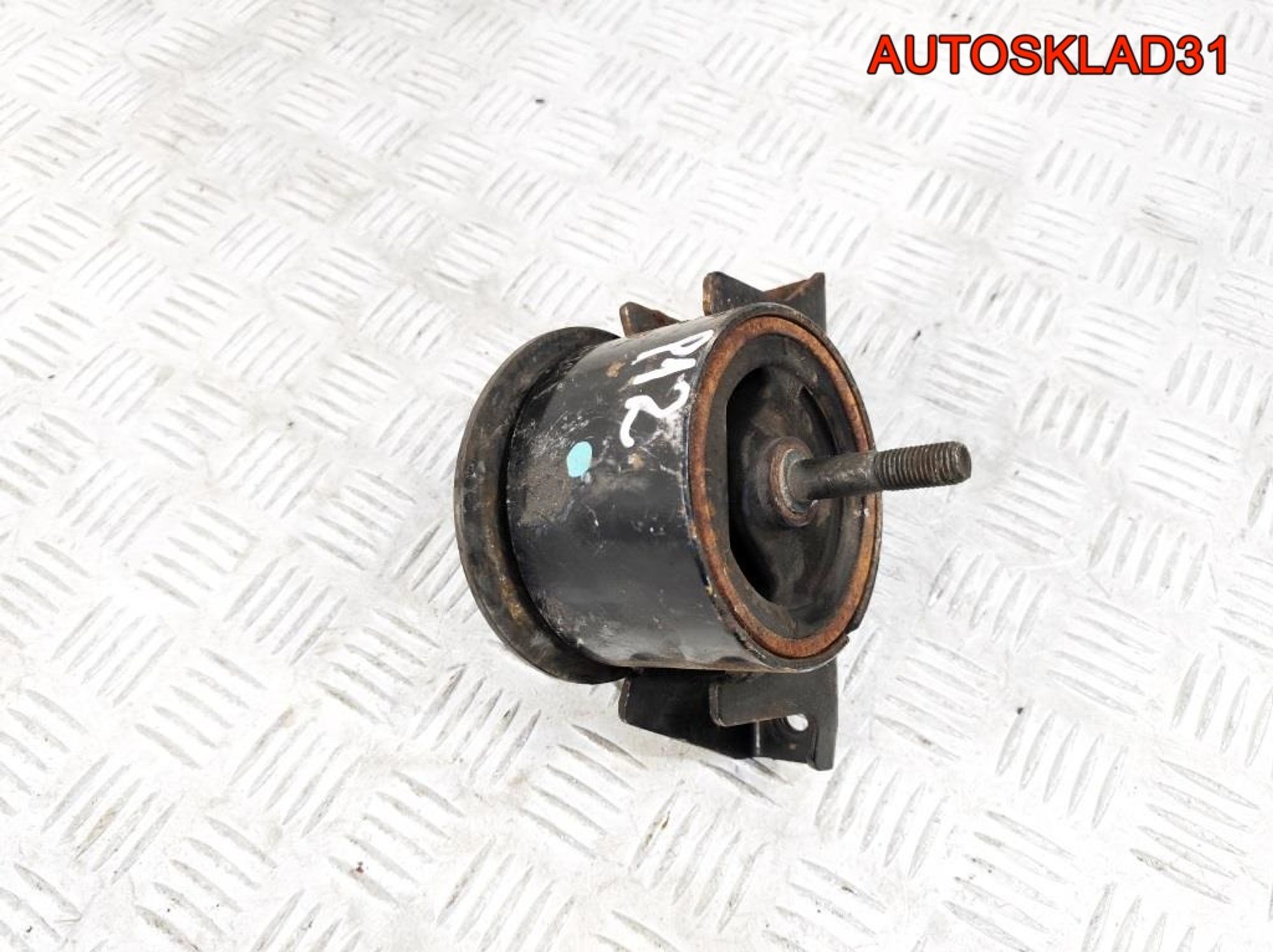 Опора двигателя правая Nissan Primera P12 1,8 QG18, 1300 рублей, Дубовое