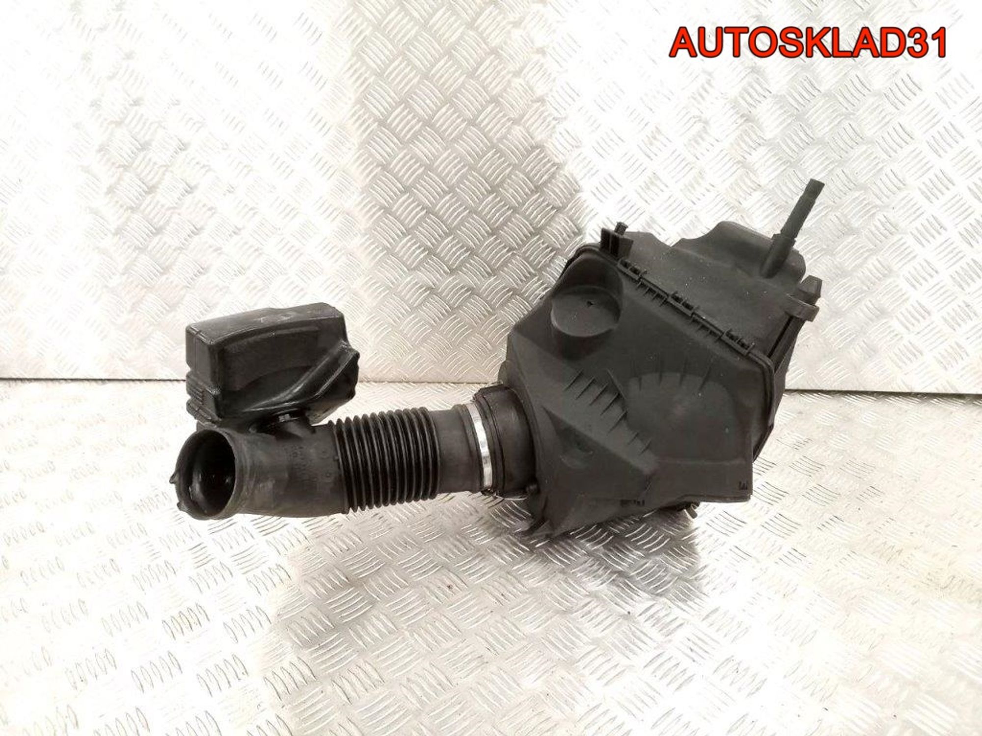 Корпус воздушного фильтра Audi A6 C6 4F0133835E, 2300 рублей, Дубовое