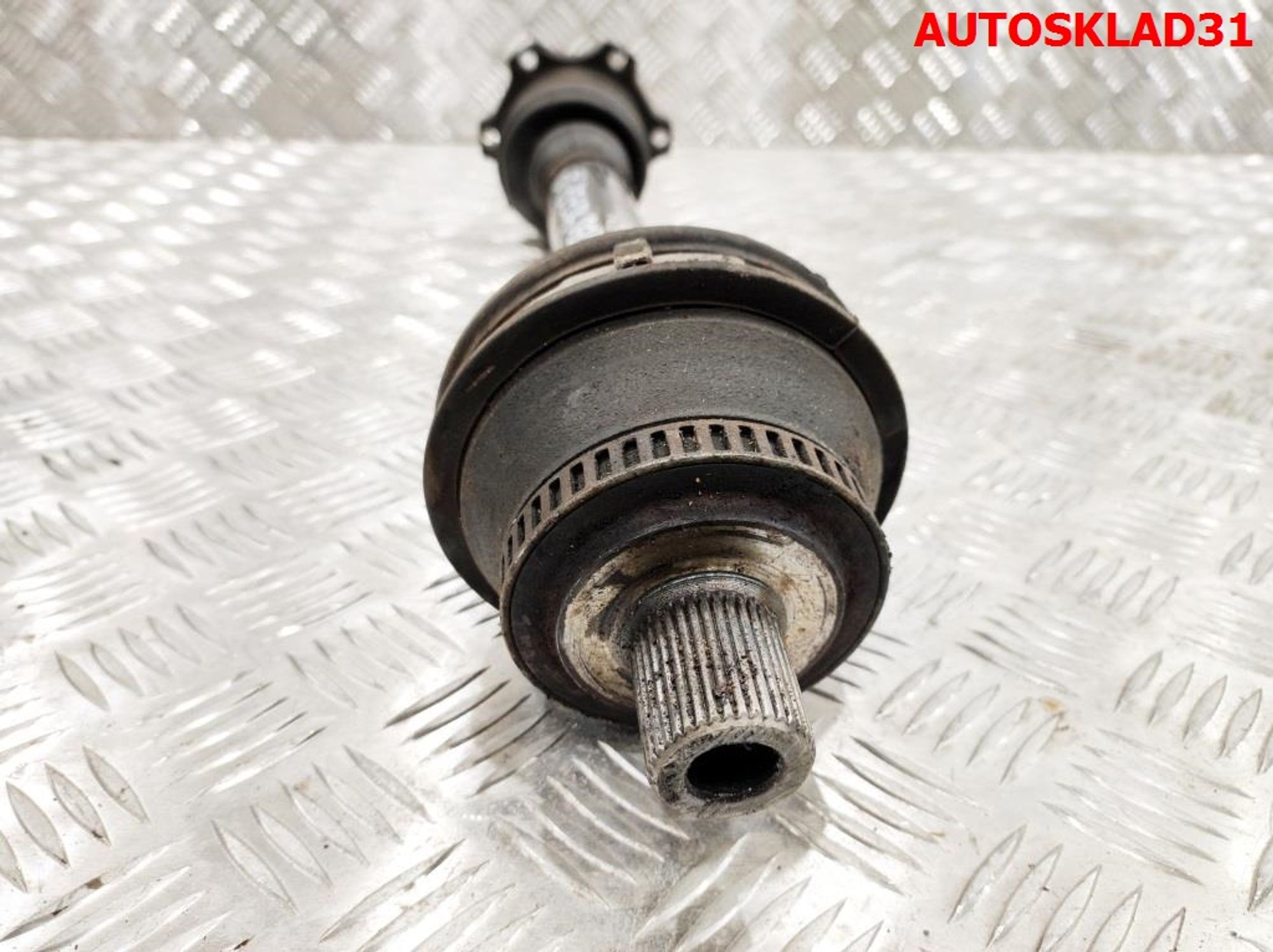 Полуось передняя левая Audi A6 C5 2,5 Дизель АКПП 4B0407271AP, 5000 рублей, Дубовое