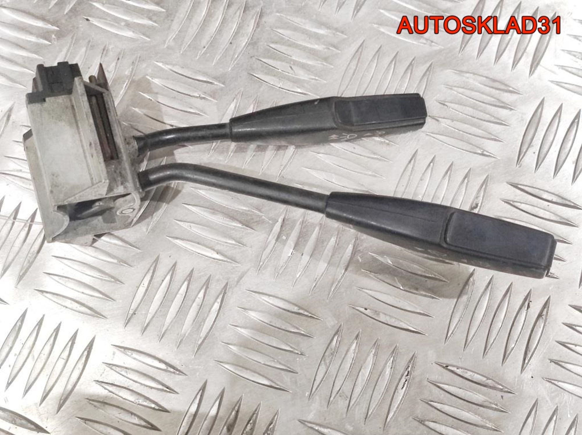 Переключатель стеклоочистителей Ford Taunus 3 74BG11K665BB, 1500 рублей, Дубовое