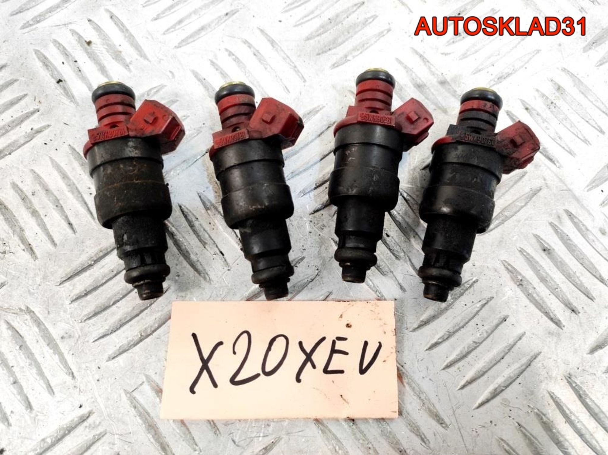 Форсунка топливная Opel Omega B X20XEV 90501588, 900 рублей, Дубовое