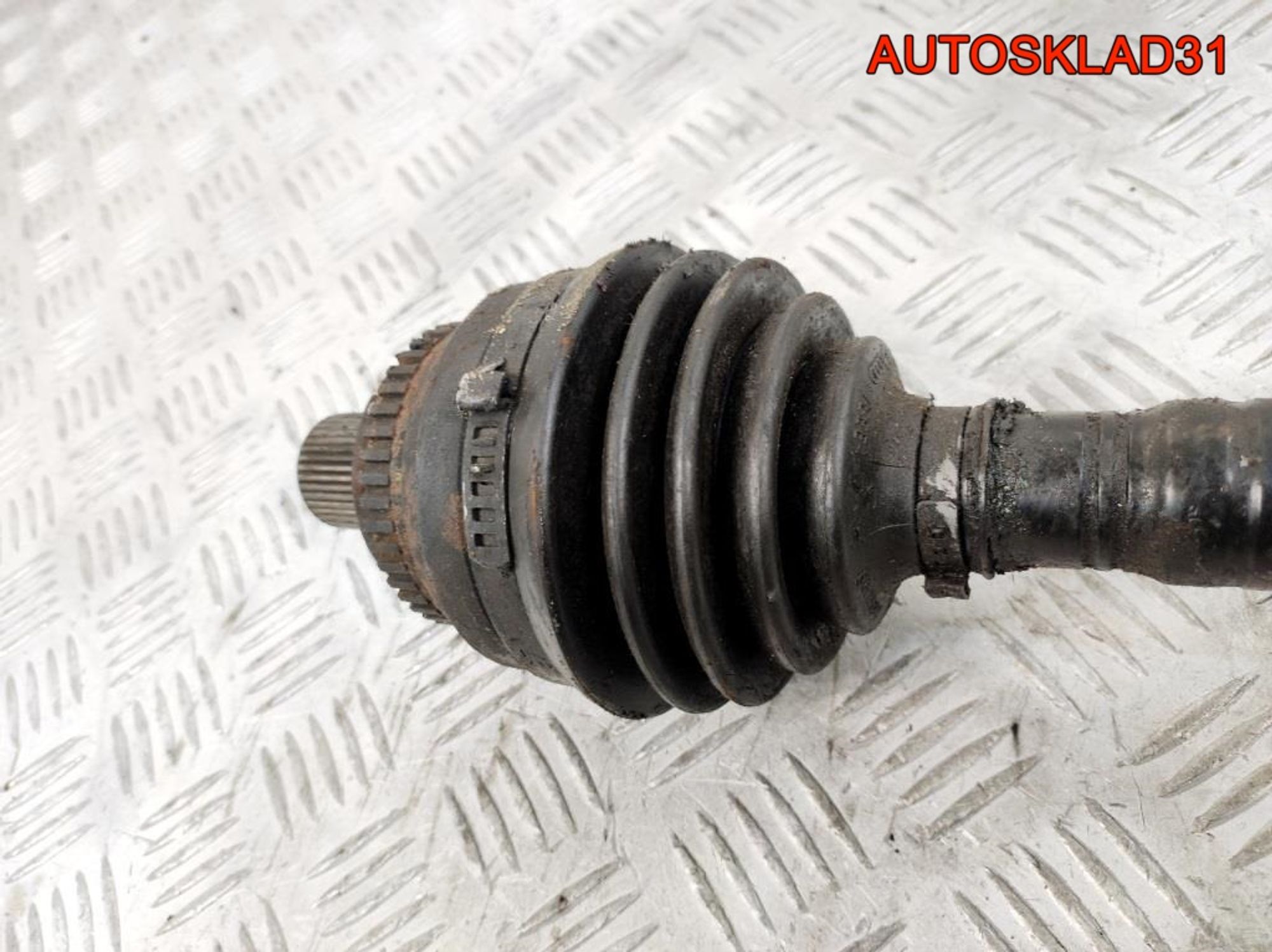 Полуось передняя правая Audi 100 C4 443407331D, 2300 рублей, Дубовое