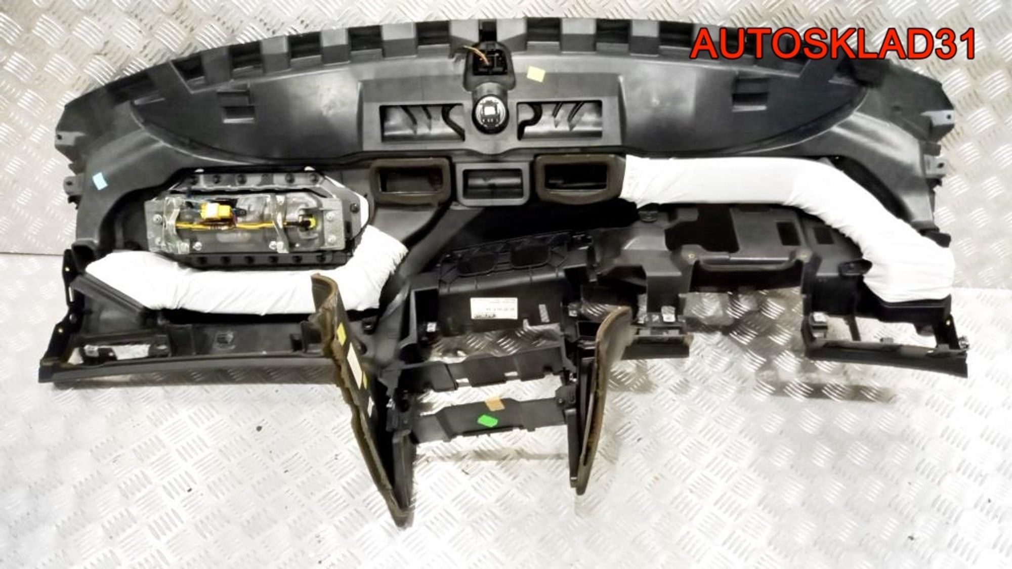 Торпедо Голое Audi A6 C6 4F1857041R, 17000 рублей, Дубовое