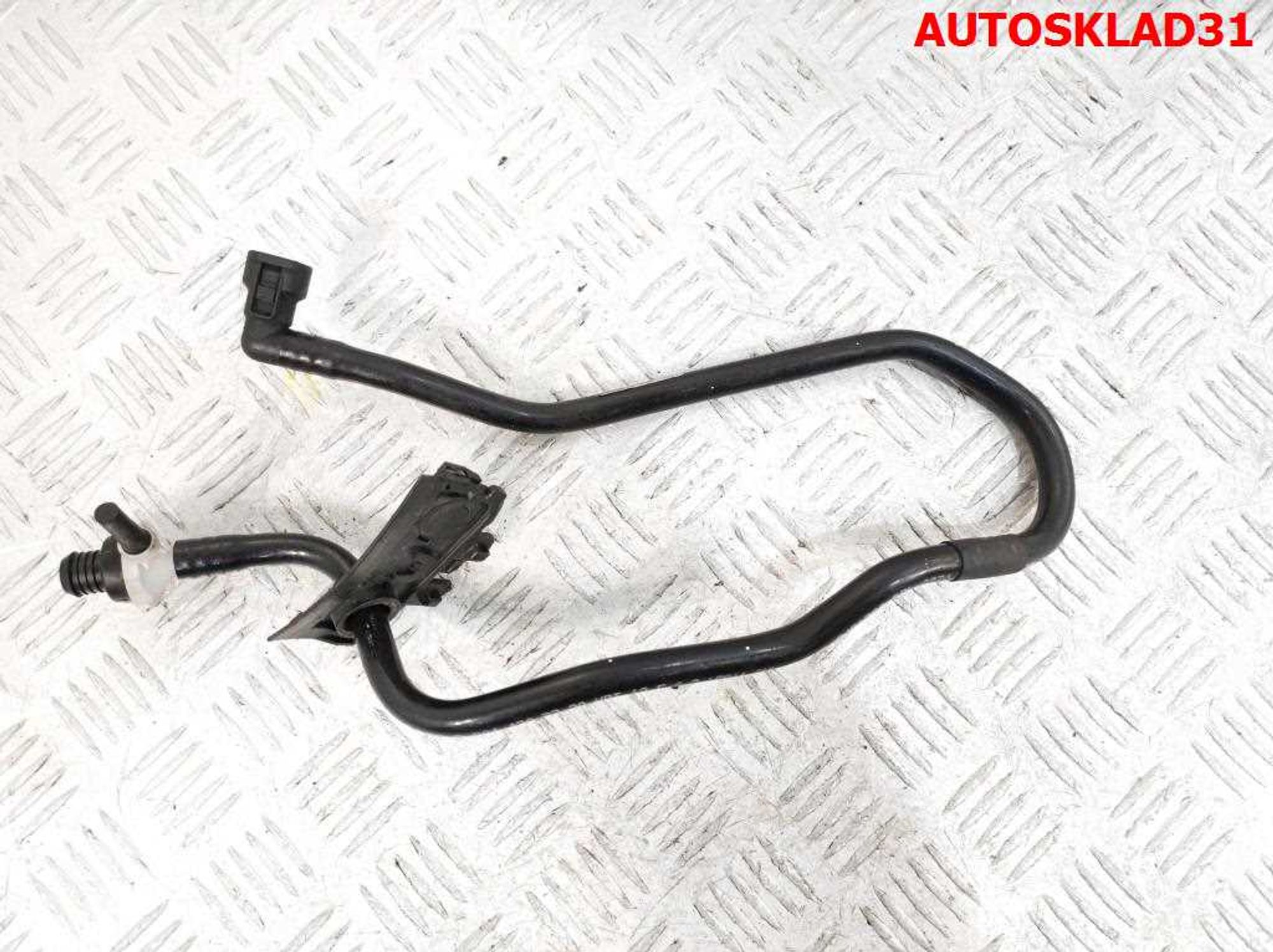 Трубка вакуумная Mercedes Benz W204 A2044303329, 700 рублей, Дубовое
