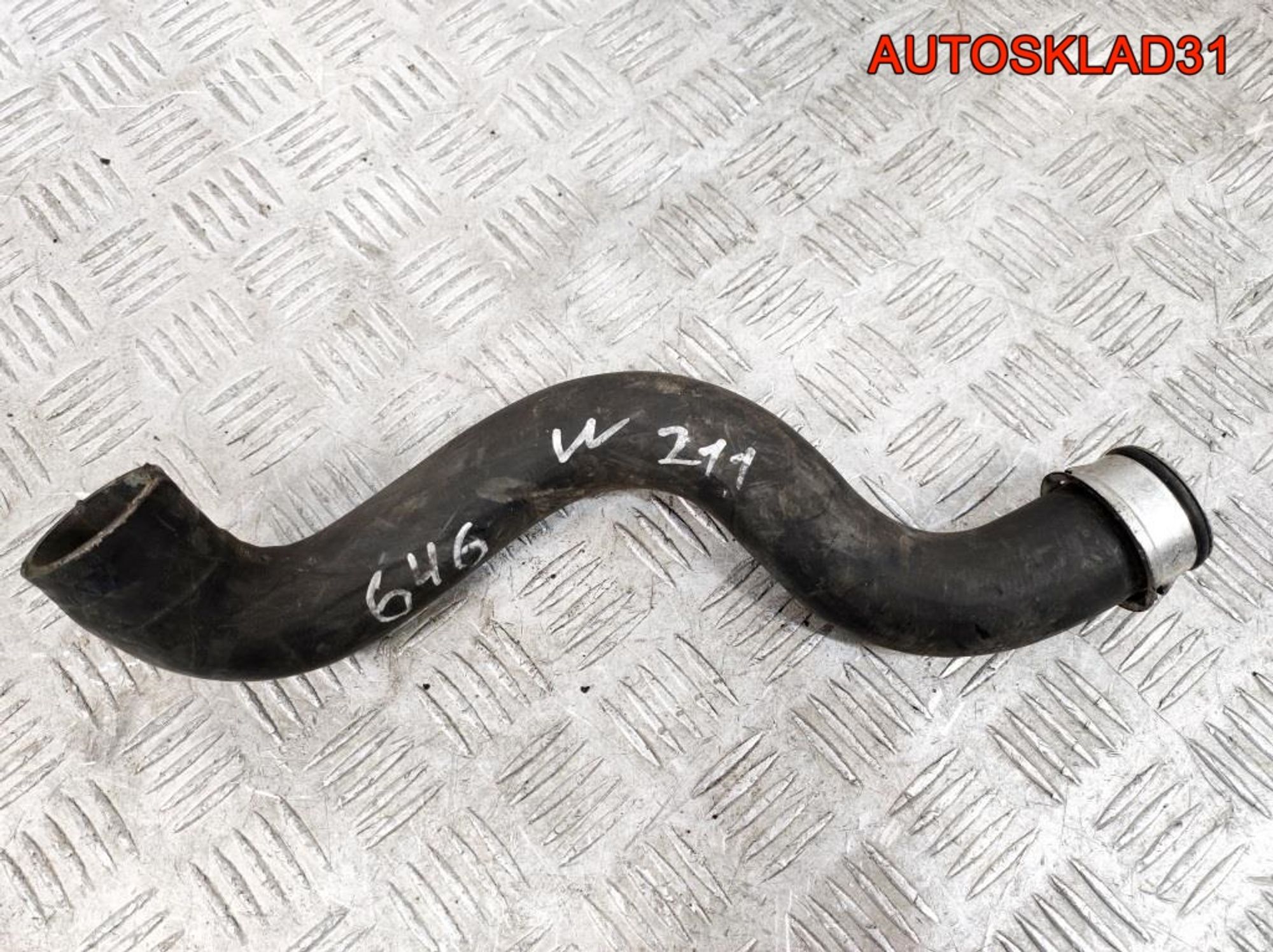 Патрубок радиатора Mercedes Benz W211 2.2 646 A2115010882, 2000 рублей, Дубовое