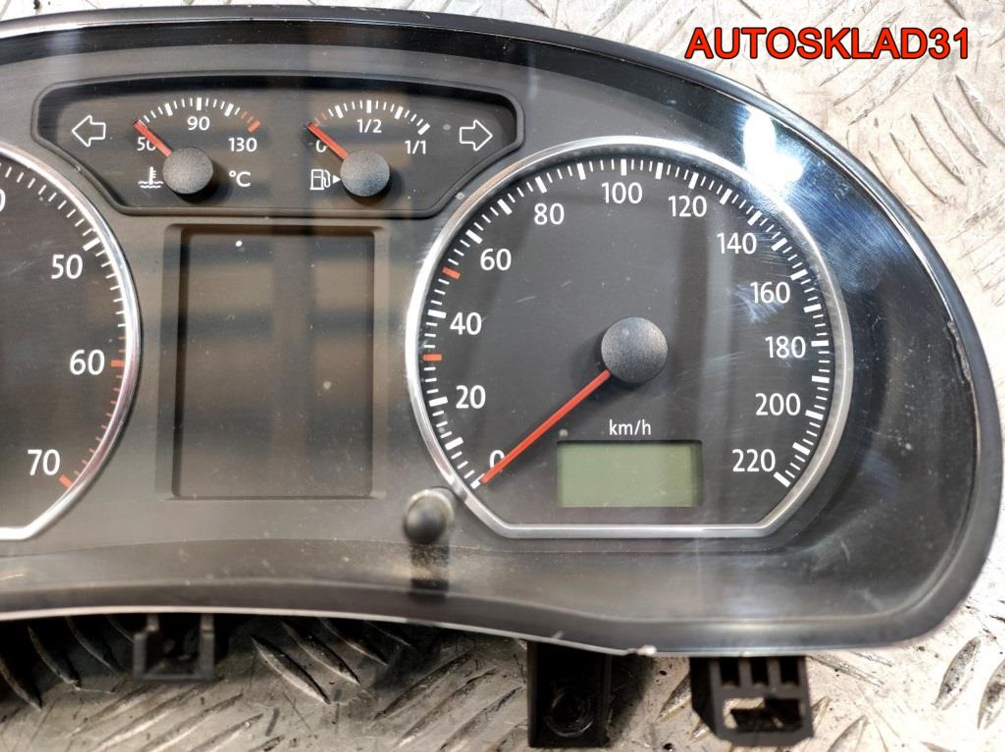 Панель приборов VW Polo 4 6Q0920803T, 13500 рублей, Дубовое