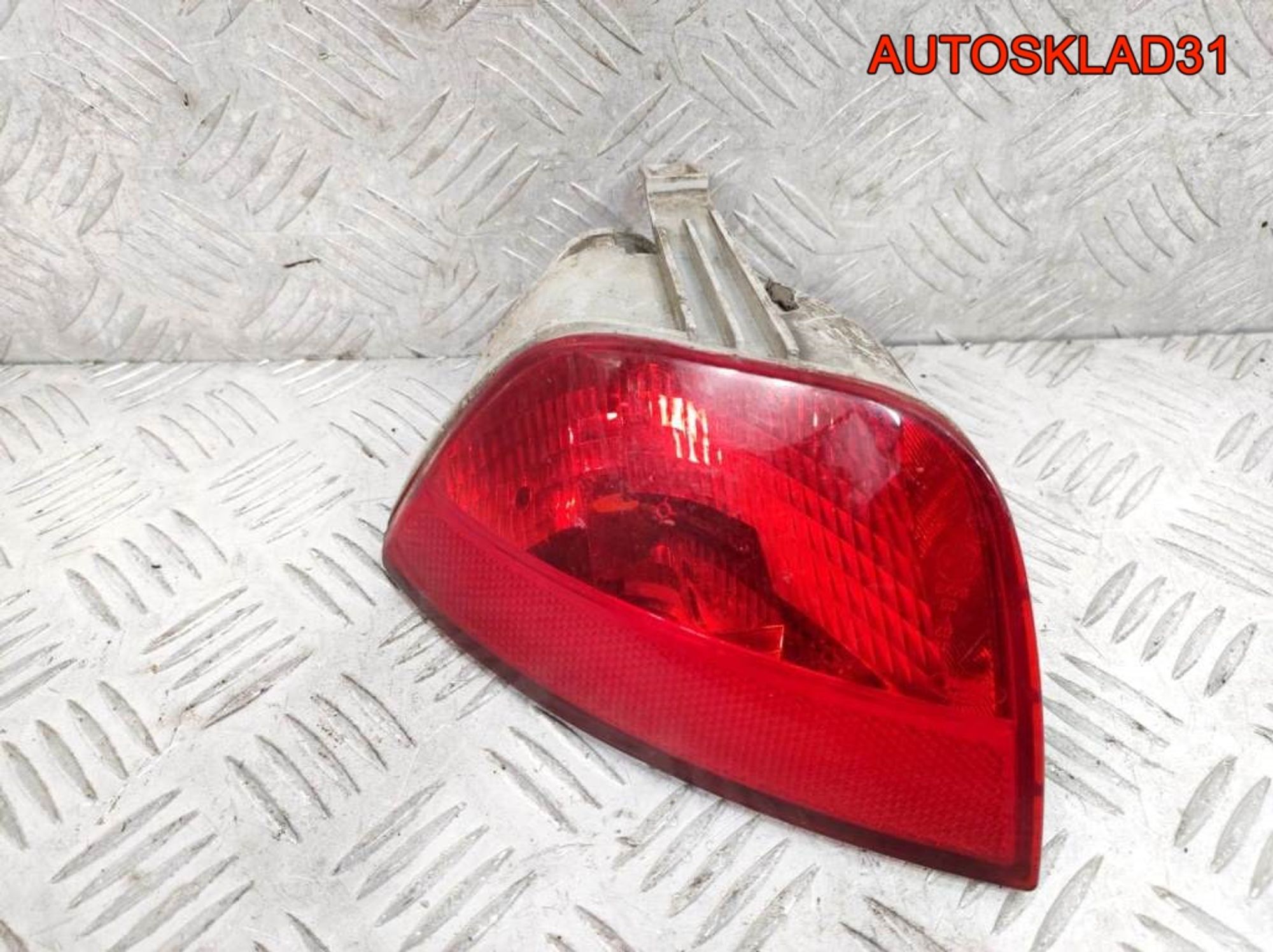 Фонарь задний в бампер правый Ford Focus 2 5M5115K272AA, 900 рублей, Дубовое