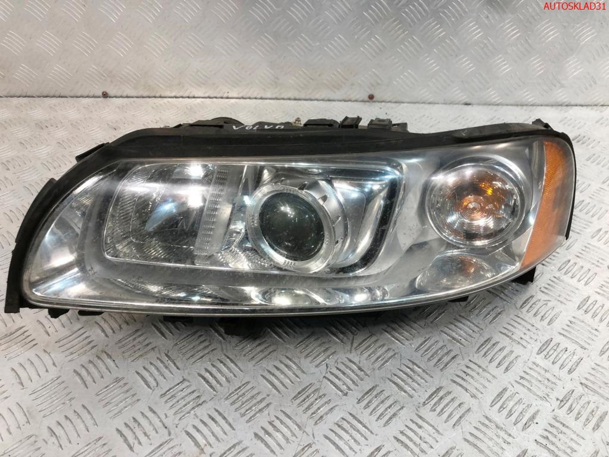 Фара левая Ксенон Volvo V70 31111180 Левый руль, 40000 рублей, Дубовое