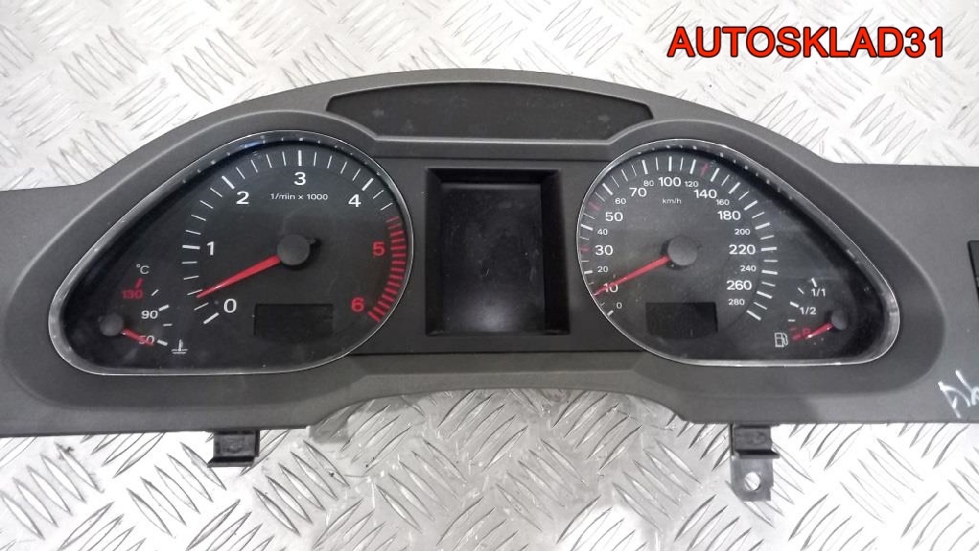 Панель приборов Audi A6 C6 3,0 Дизель АКПП, 8000 рублей, Дубовое