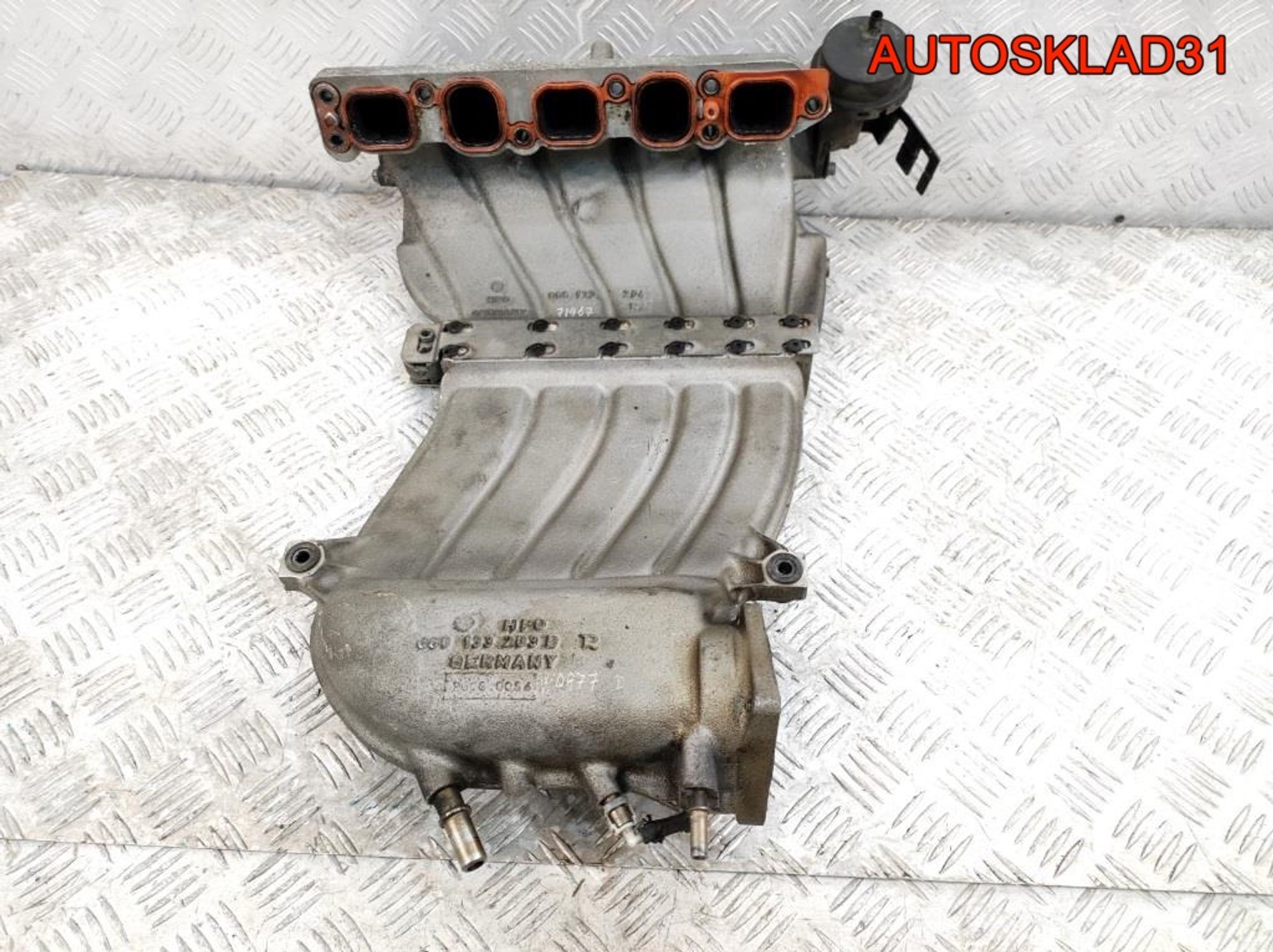 Коллектор впускной VW Passat B5+ 2,3 AZX 066133203B, 1000 рублей, Дубовое
