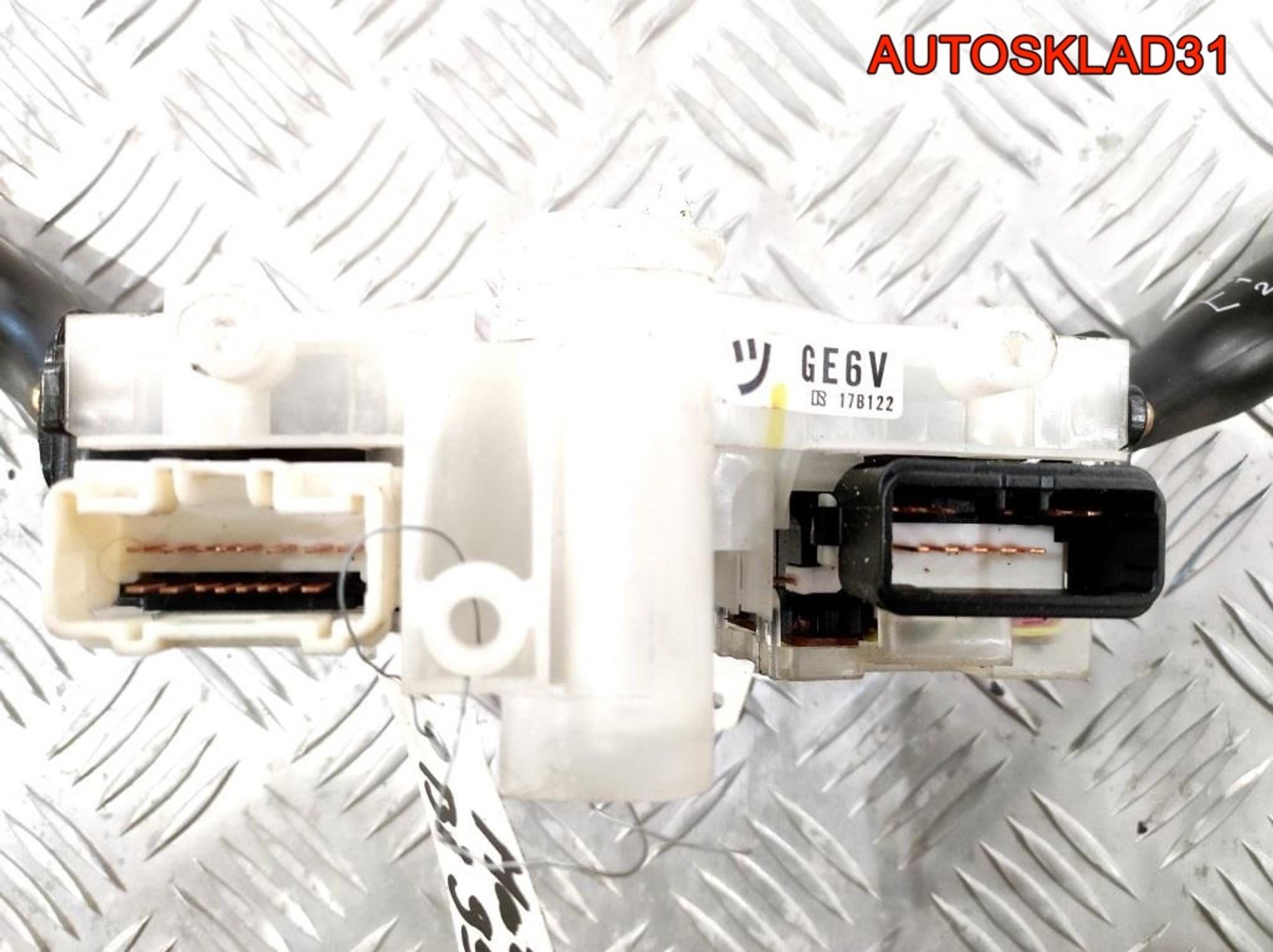 Переключатель подрулевой Mazda 626 GF GE6V17B122, 2800 рублей, Дубовое