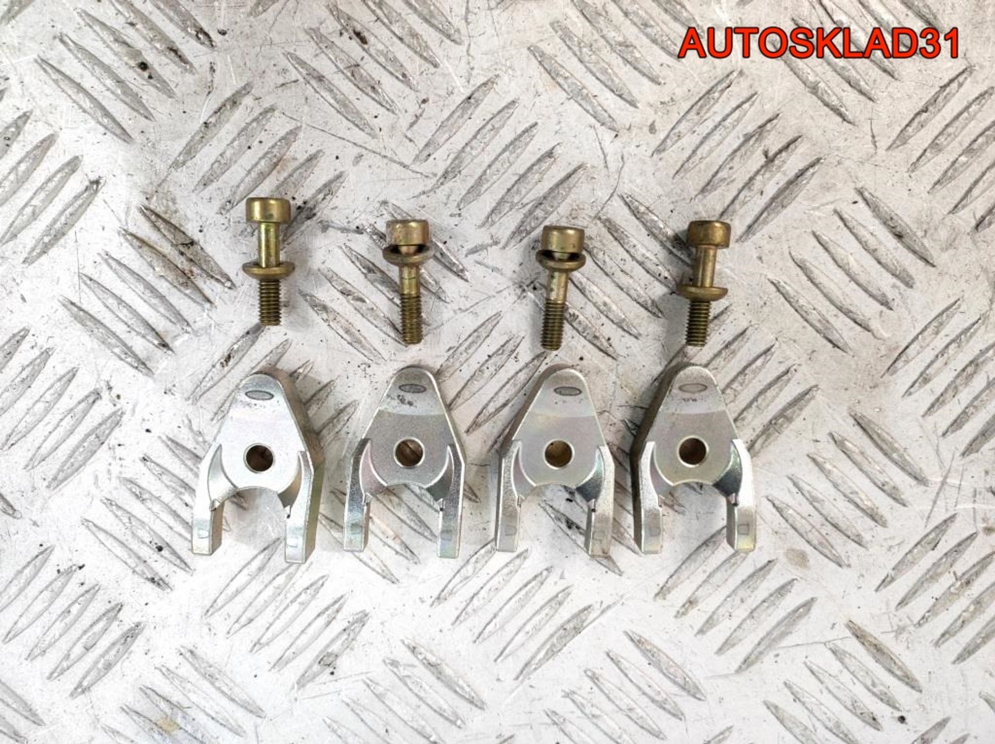 Кронштейн форсунки Toyota Avensis T250 2369528010, 1000 рублей, Дубовое