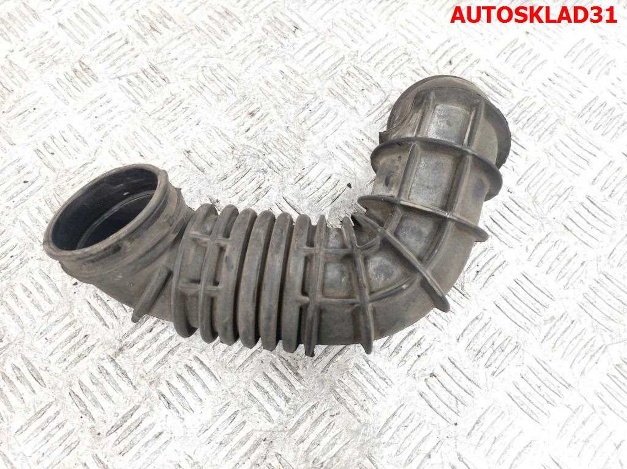 Патрубок воздушного фильтра Ford Focus 1 1,6 Бензин 98AB9R504AD, 1500 рублей, Дубовое