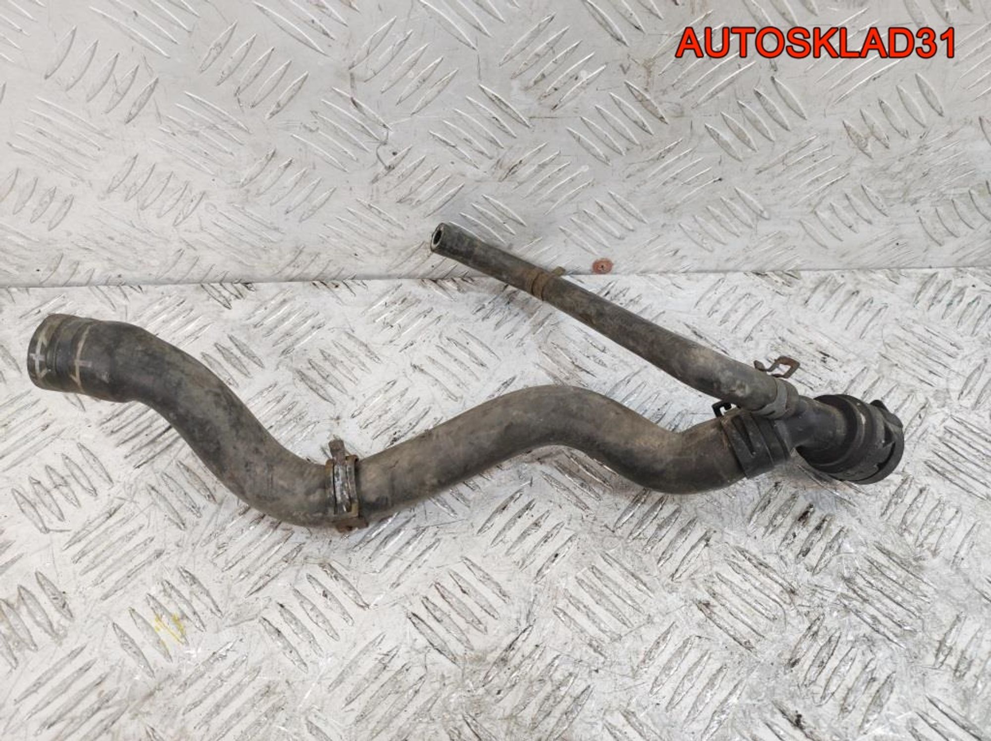 Патрубок системы охлаждения VW Golf 4 2,0 Бензин 1J0122157P, 600 рублей, Дубовое