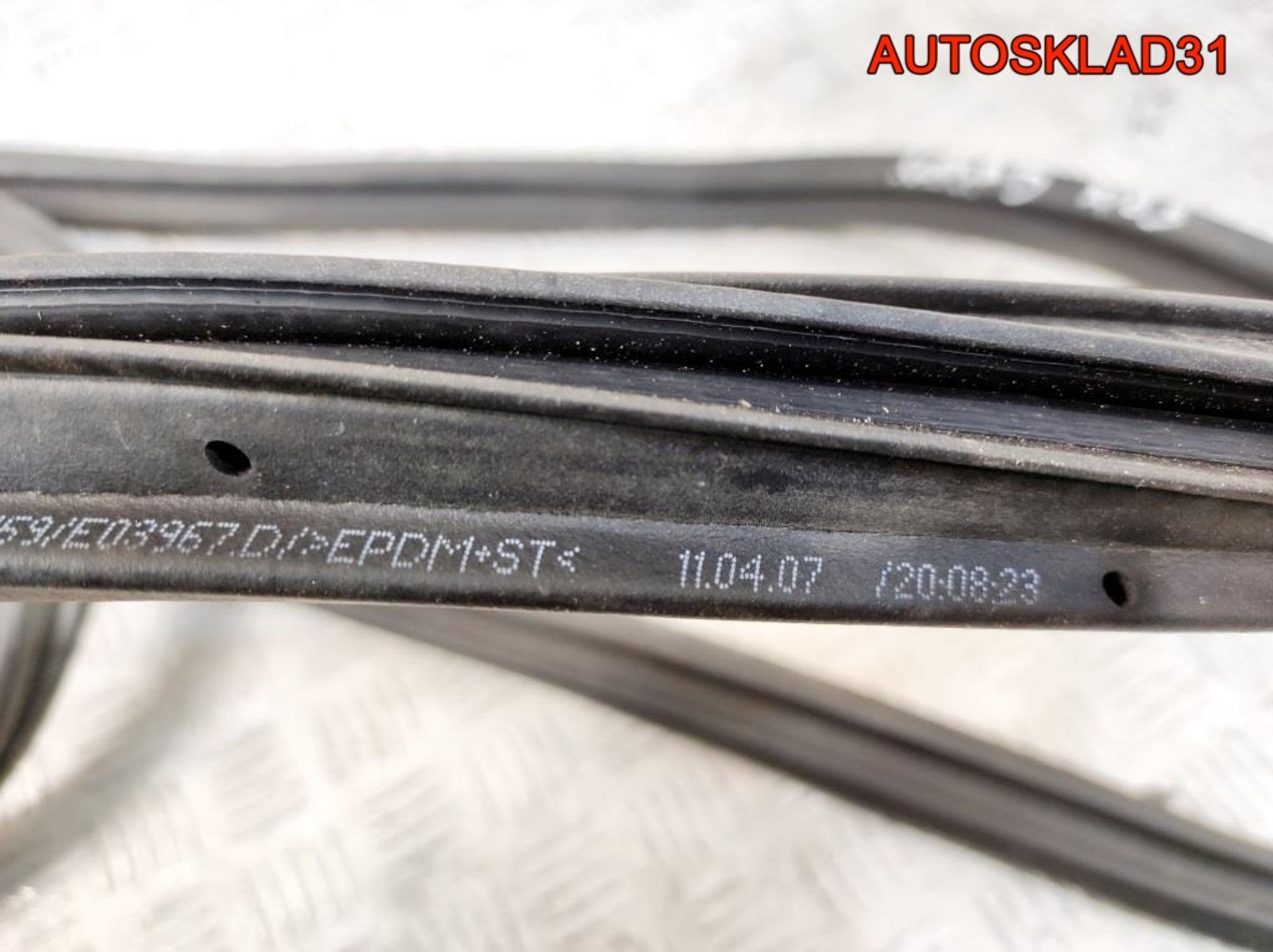 Уплотнитель двери Комплект Opel Corsa D Купе, 2700 рублей, Дубовое