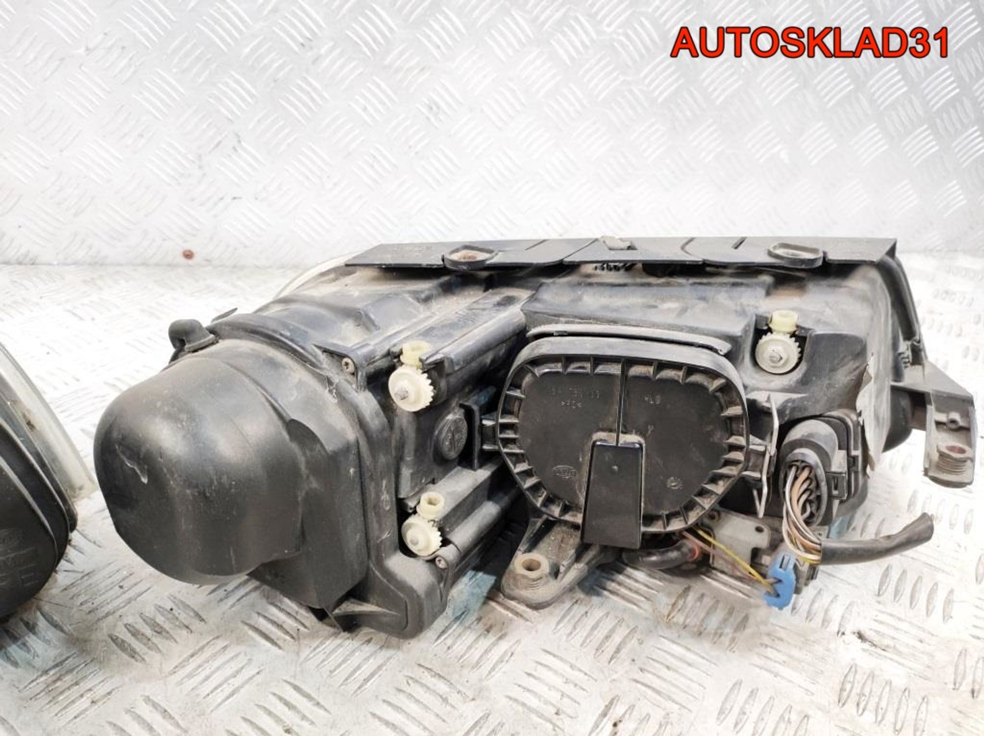 Фары Ксенон Комплект VW Passat B5+ 3B7941015M, 30000 рублей, Дубовое