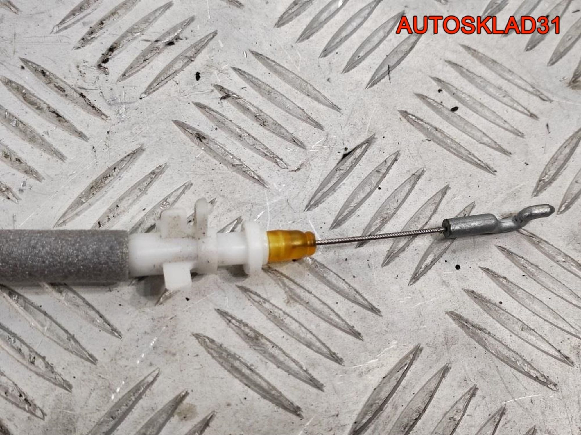 Трос открывания передней двери Skoda Rapid 5JA837085C, 500 рублей, Дубовое