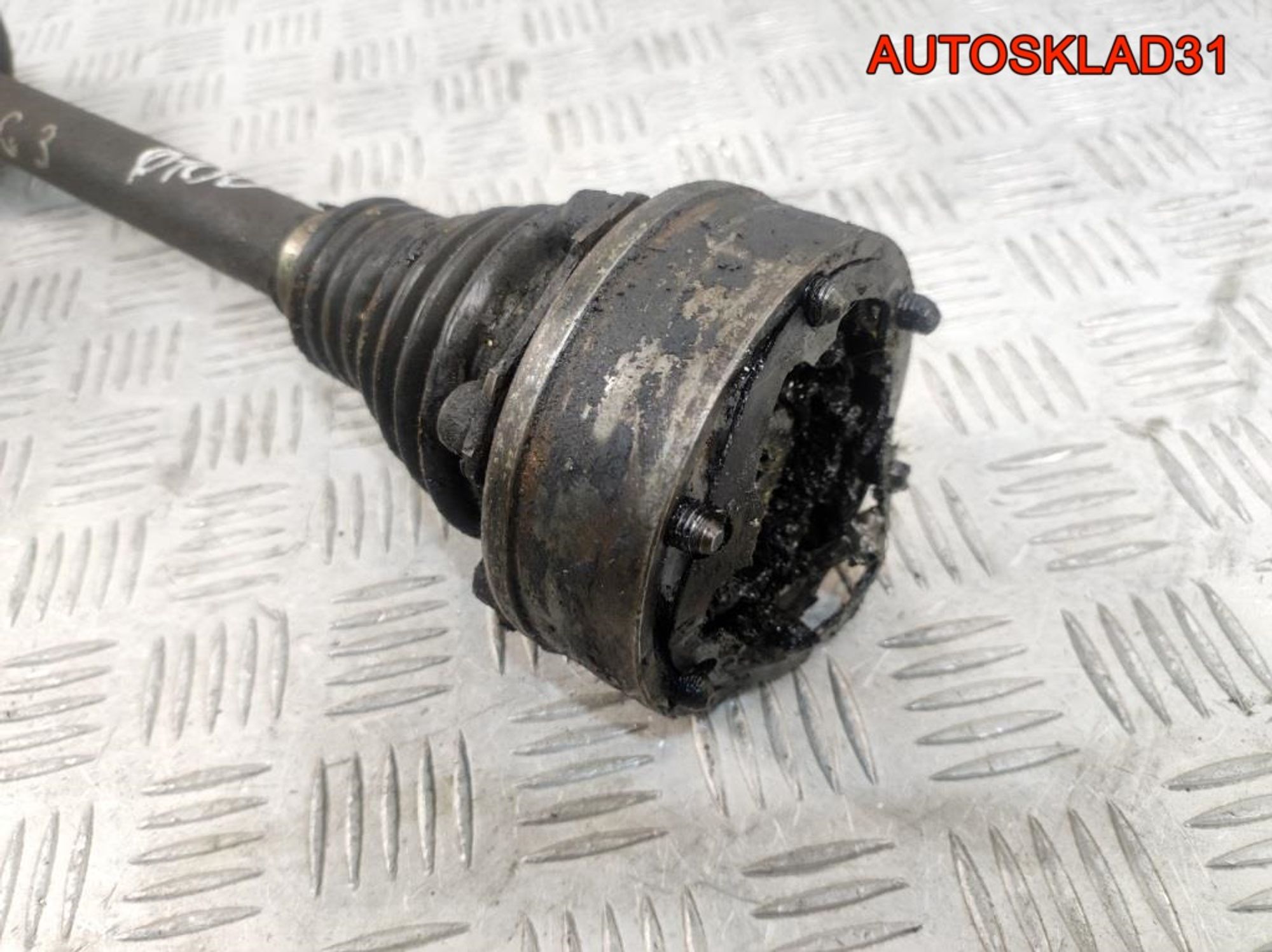 Полуось передняя левая VW Golf 3 1,4 Бензин, 2300 рублей, Дубовое