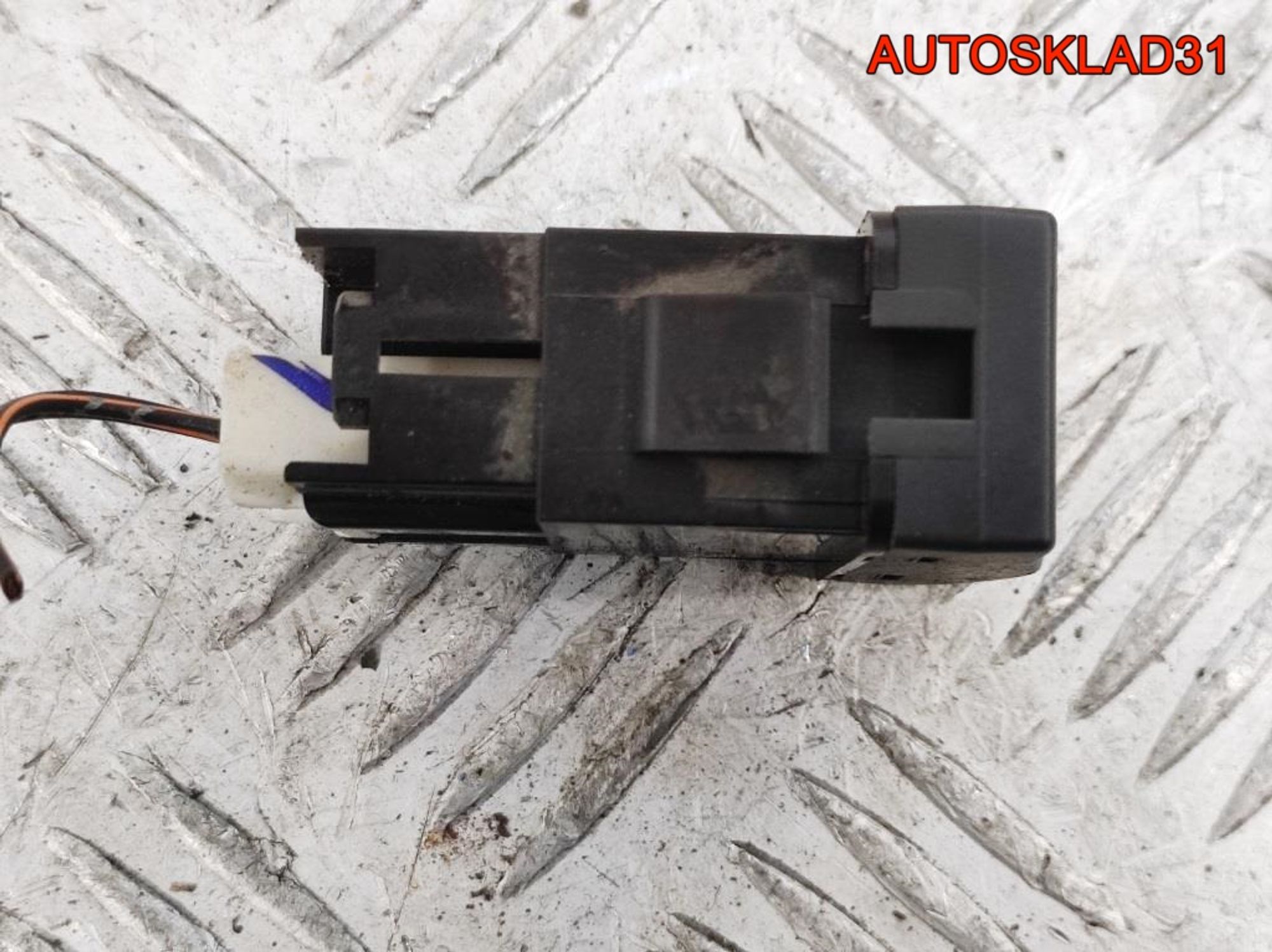 Кнопка Mazda 3 BK BP4K55225, 300 рублей, Дубовое