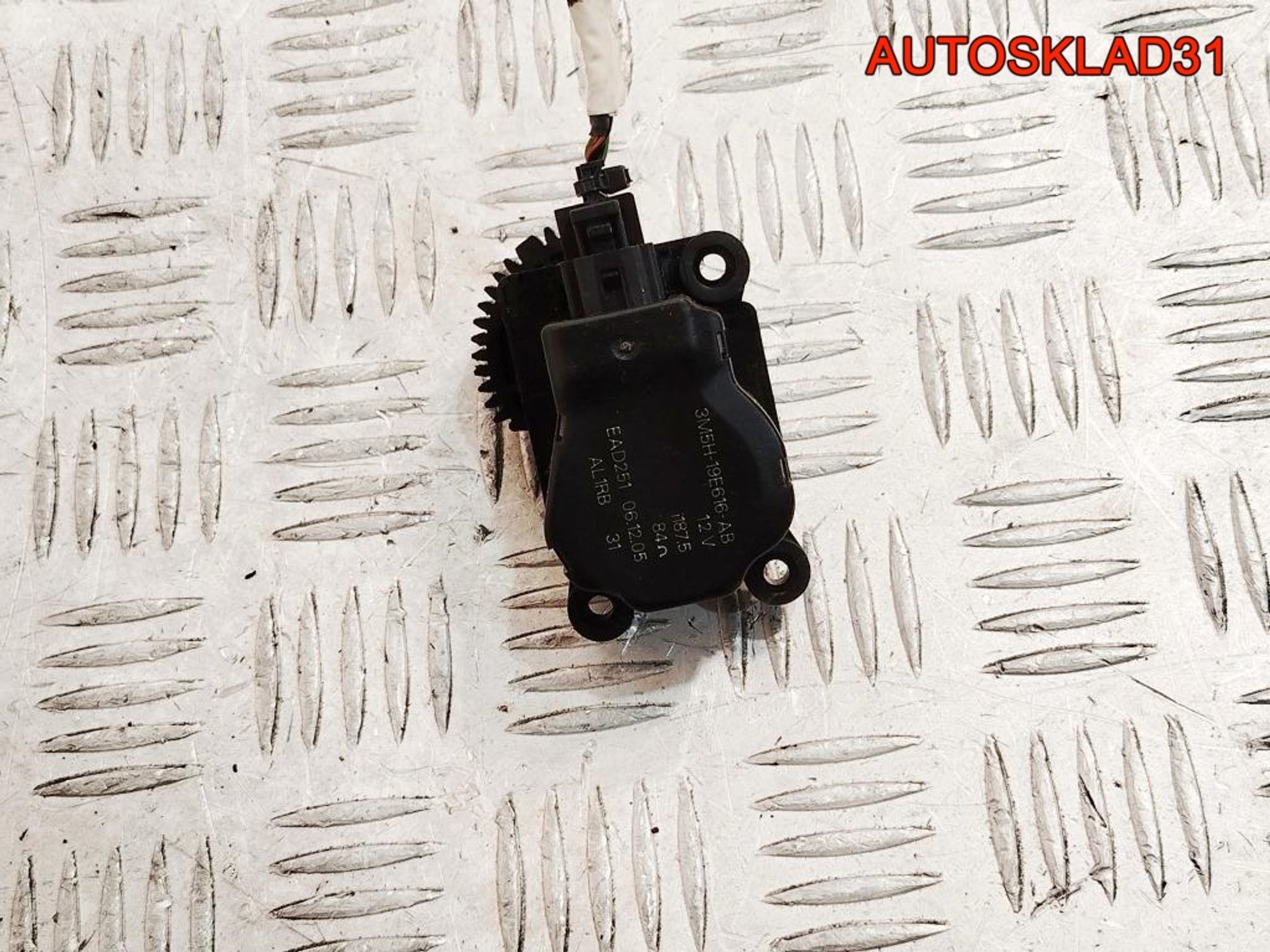 Сервопривод заслонки печки Mazda 3 BK 3M5H19E616AB, 600 рублей, Дубовое