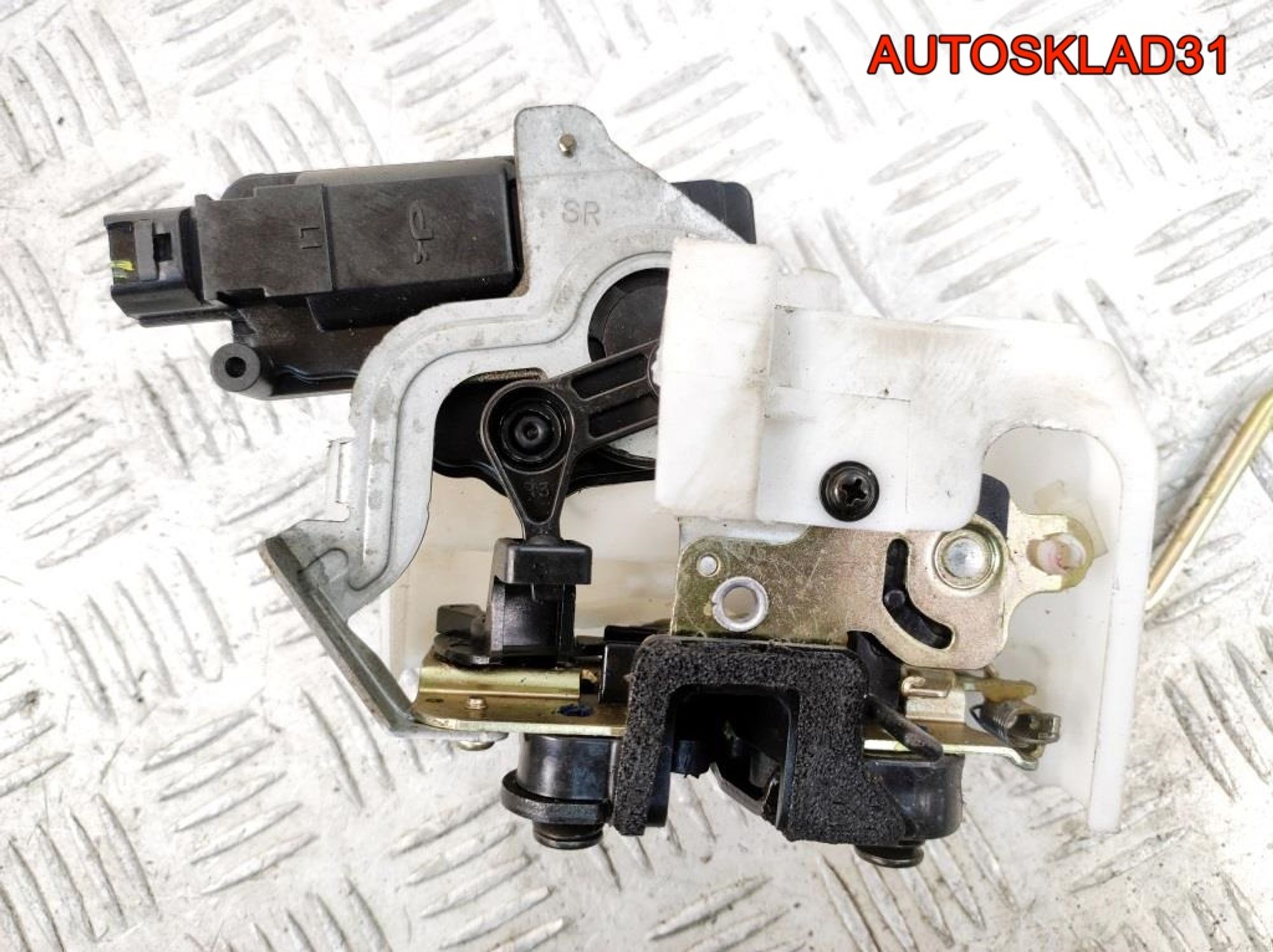 Замок двери задней правой Kia Picanto 8142007020EQ, 1200 рублей, Дубовое