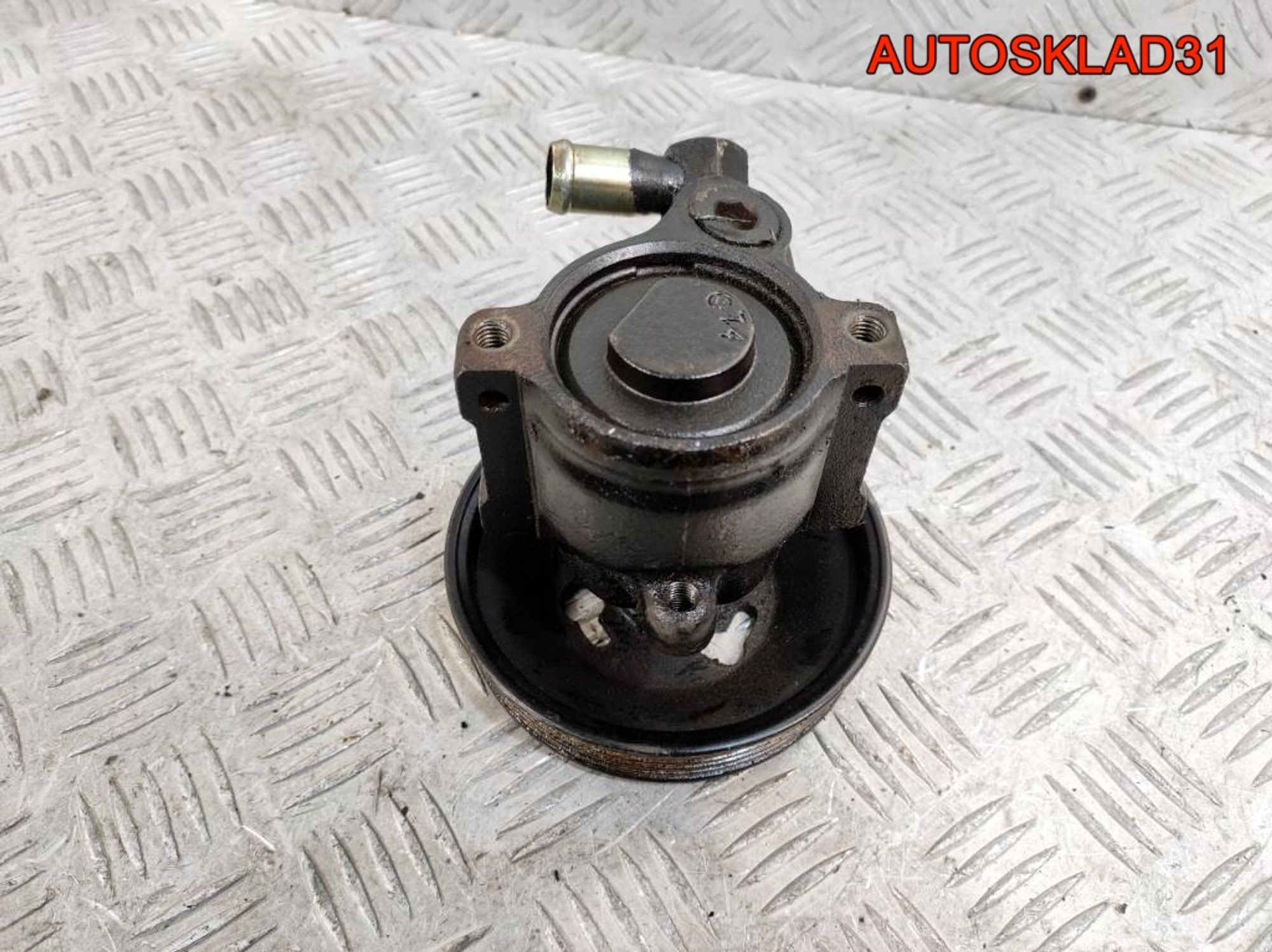 Насос ГУР Ford Fiesta Mk4 1.3 Бензин 96MF3A733AE, 1800 рублей, Дубовое