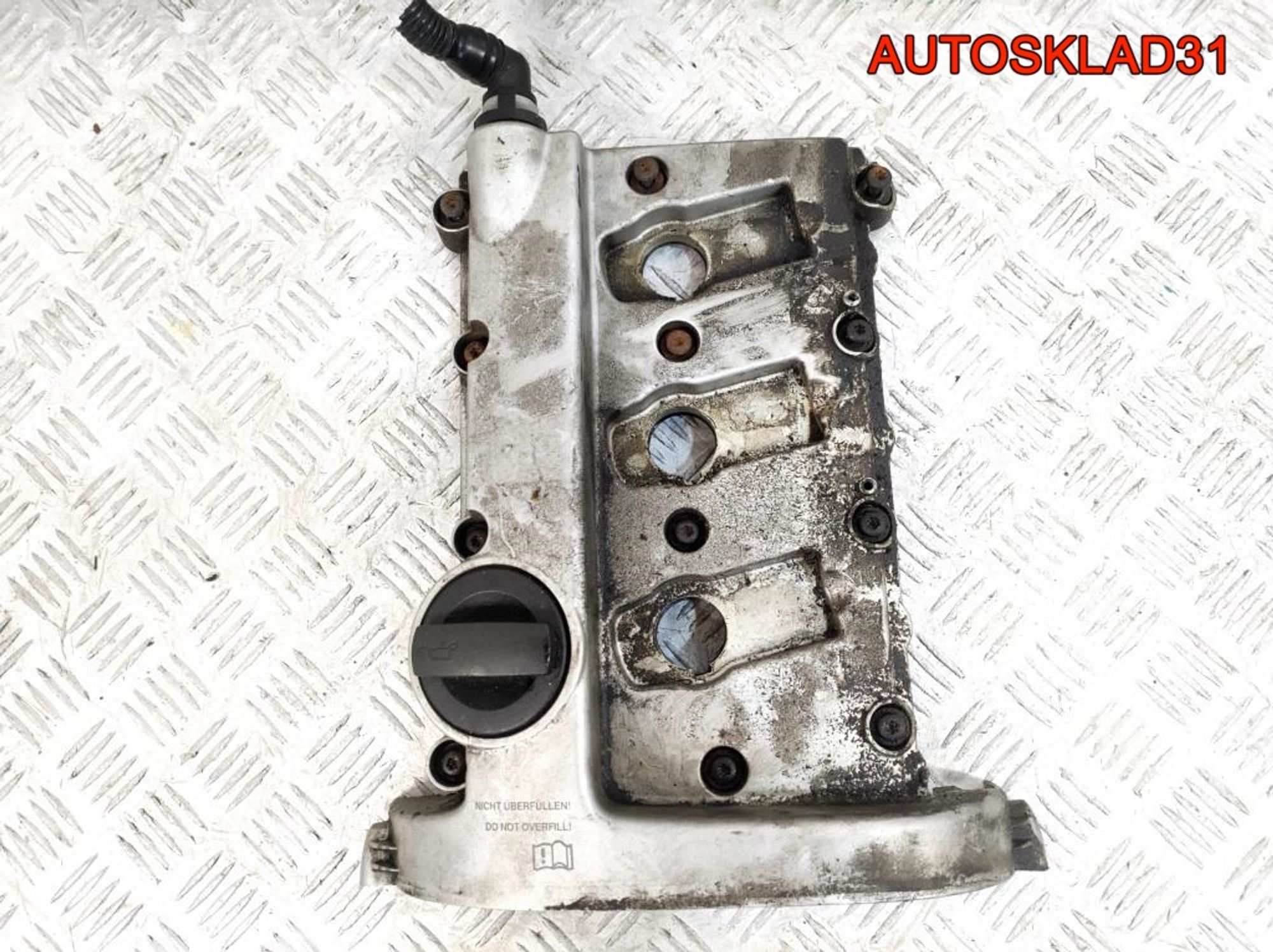 Крышка клапанная левая Audi A4 B6 3,0 ASN 06C103471F, 1500 рублей, Дубовое