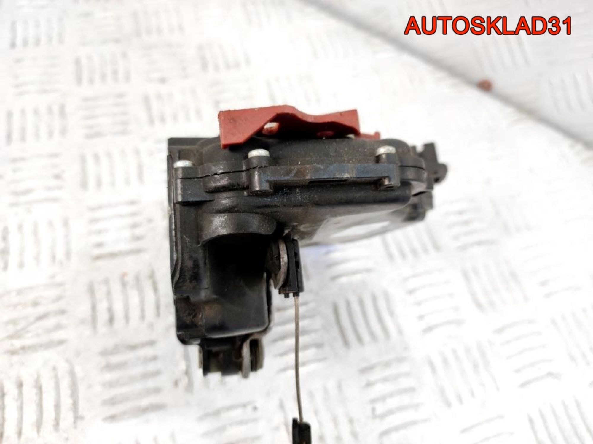 Замок двери передней правой Skoda Fabia 2 3B1837016CE, 2800 рублей, Дубовое