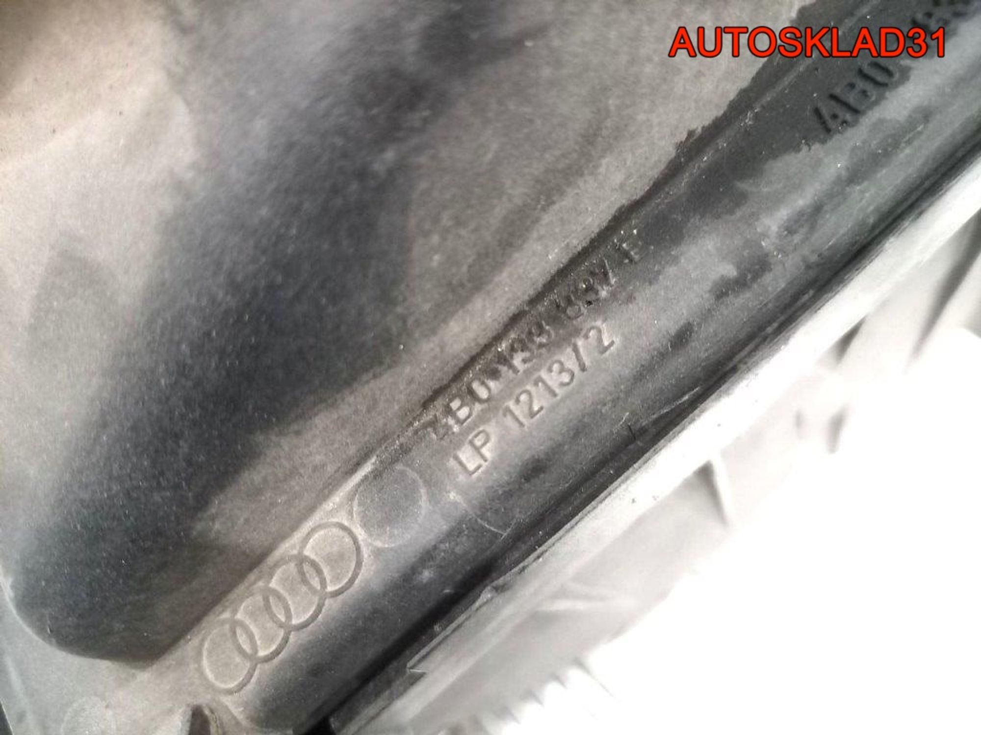 Корпус воздушного фильтра VW Passat B5 4B0133837E, 1400 рублей, Дубовое