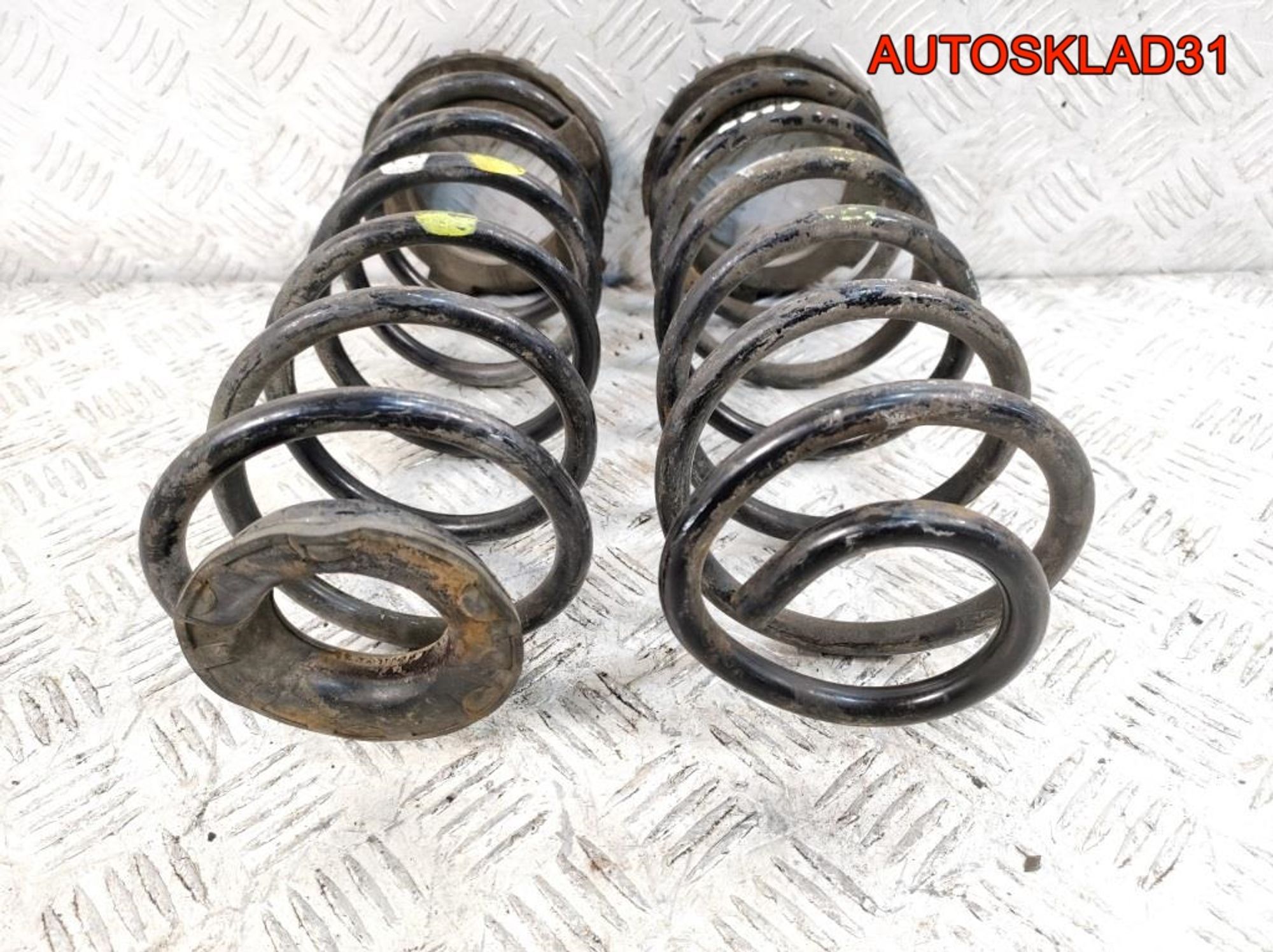 Пружина подвески задняя Комплект Hyundai Getz 553301C210, 2000 рублей, Дубовое