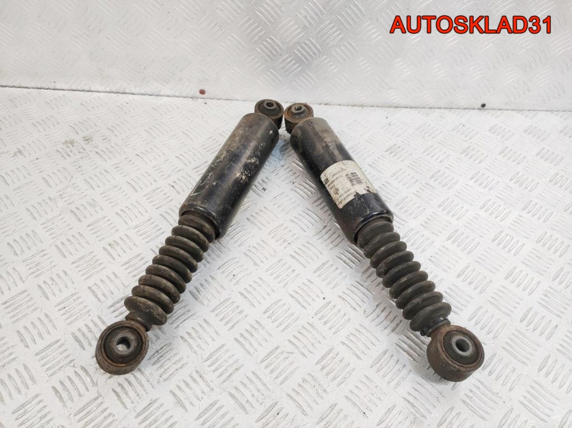 Амортизатор задний Комплект Opel Astra H 24463108 Универсал, 9000 рублей, Дубовое