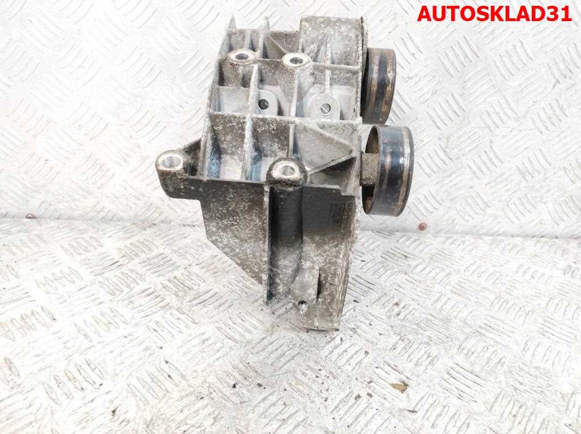 Кронштейн генератора Ford Fiesta 5 E2333A840010, 1000 рублей, Дубовое