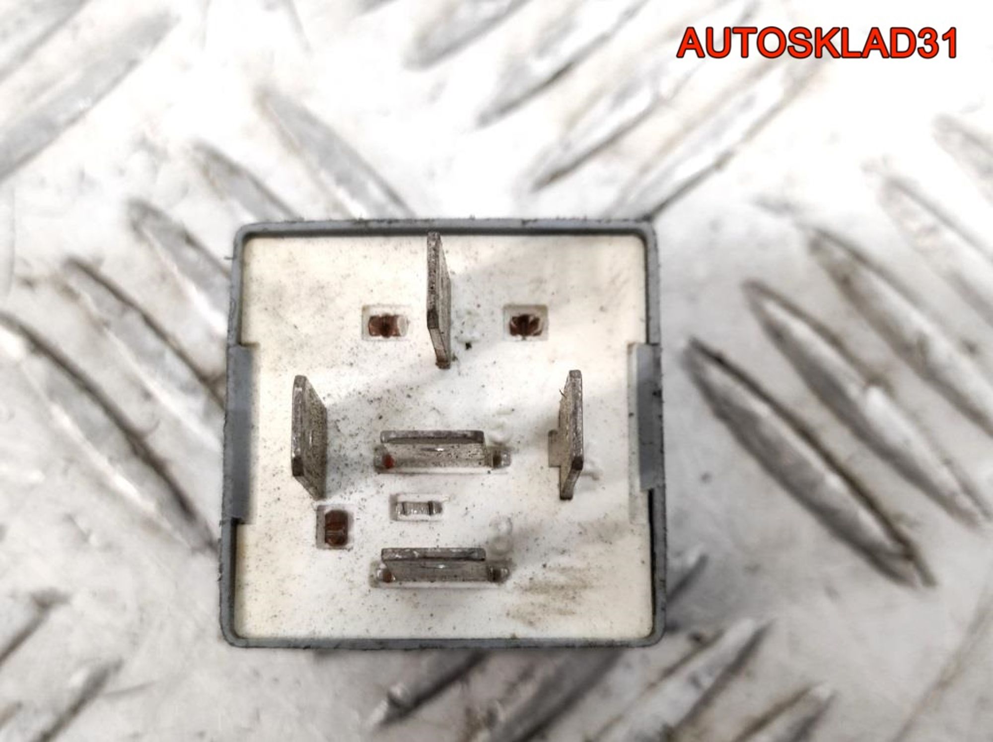 Реле топливного насоса Skoda Fabia 1 1H0911251, 600 рублей, Дубовое