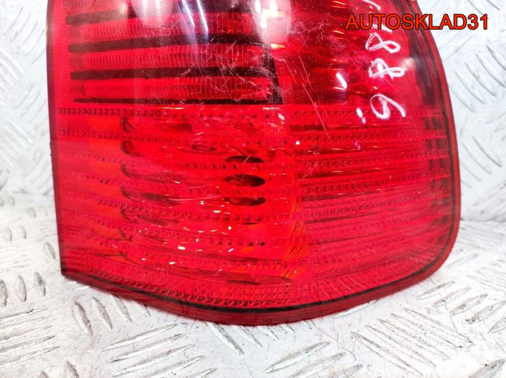 Фонарь задний правый BMW E39 63216900214 Универсал, 1700 рублей, Дубовое