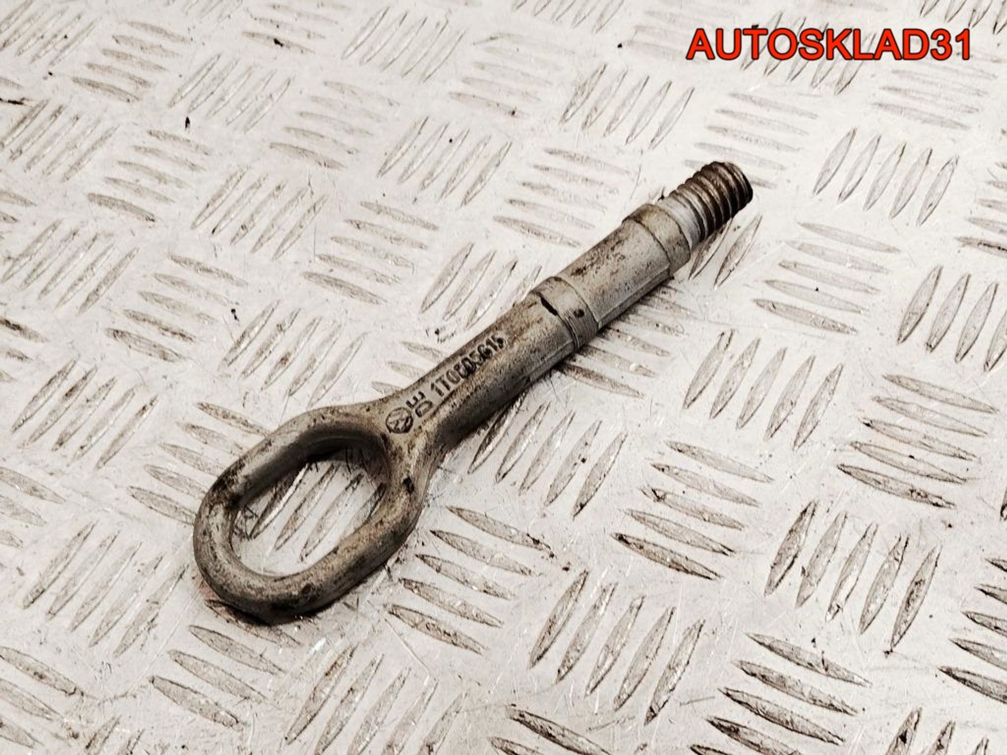 Крюк буксировочный Volkswagen Tiguan 1T0805615, 1000 рублей, Дубовое