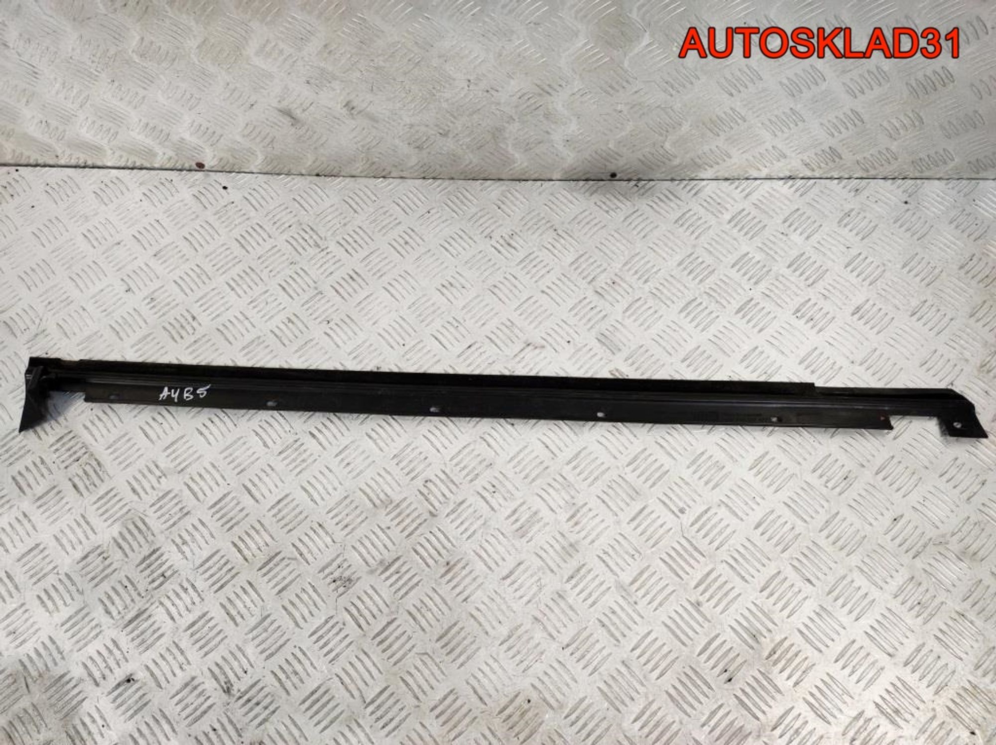 Накладка стекла переднего левого Audi A4 B5, 900 рублей, Дубовое