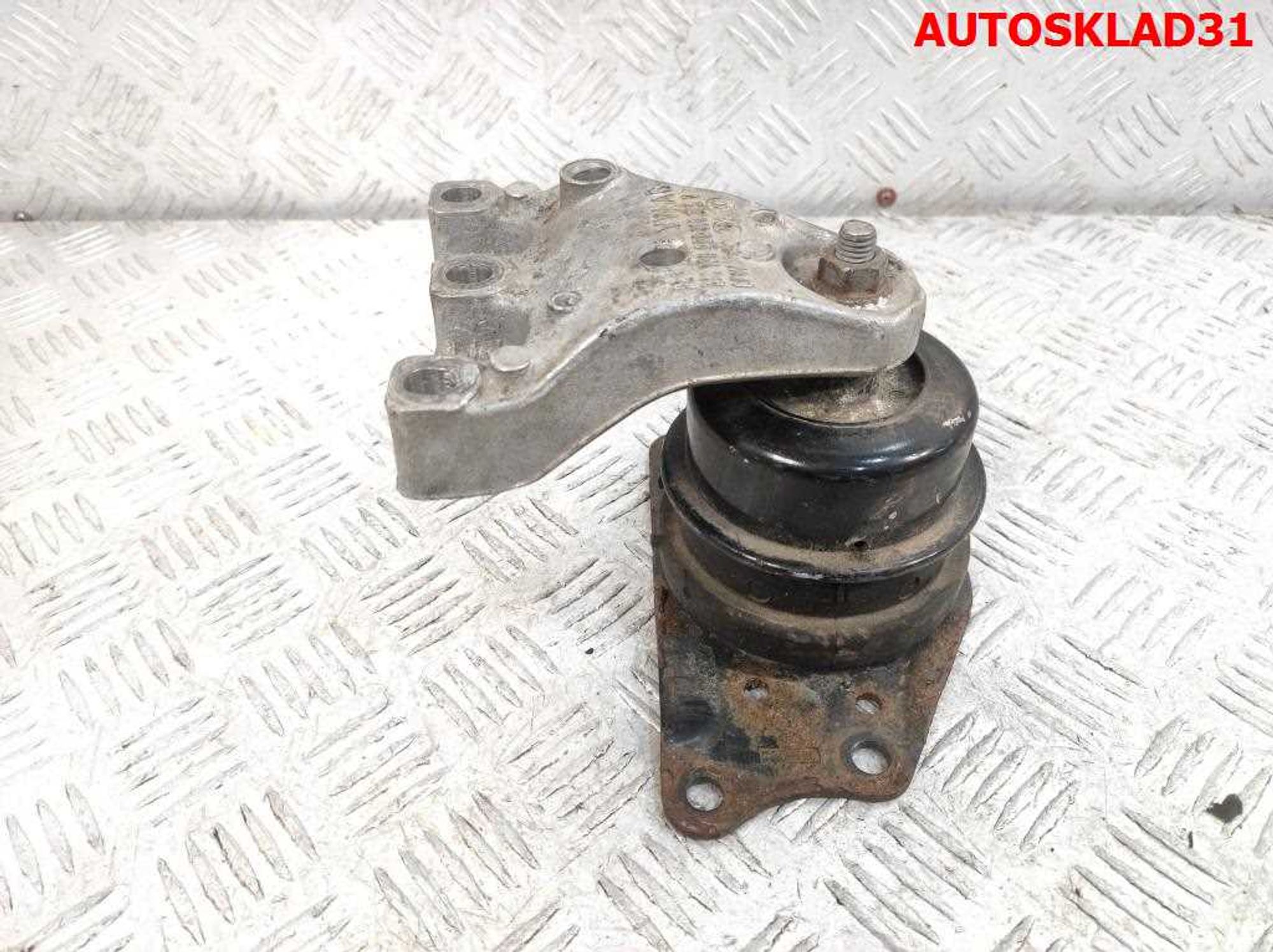 Опора двигателя правая Skoda Fabia 2 1,4 BXW Бензин 6Q0199262AS, 1200 рублей, Дубовое