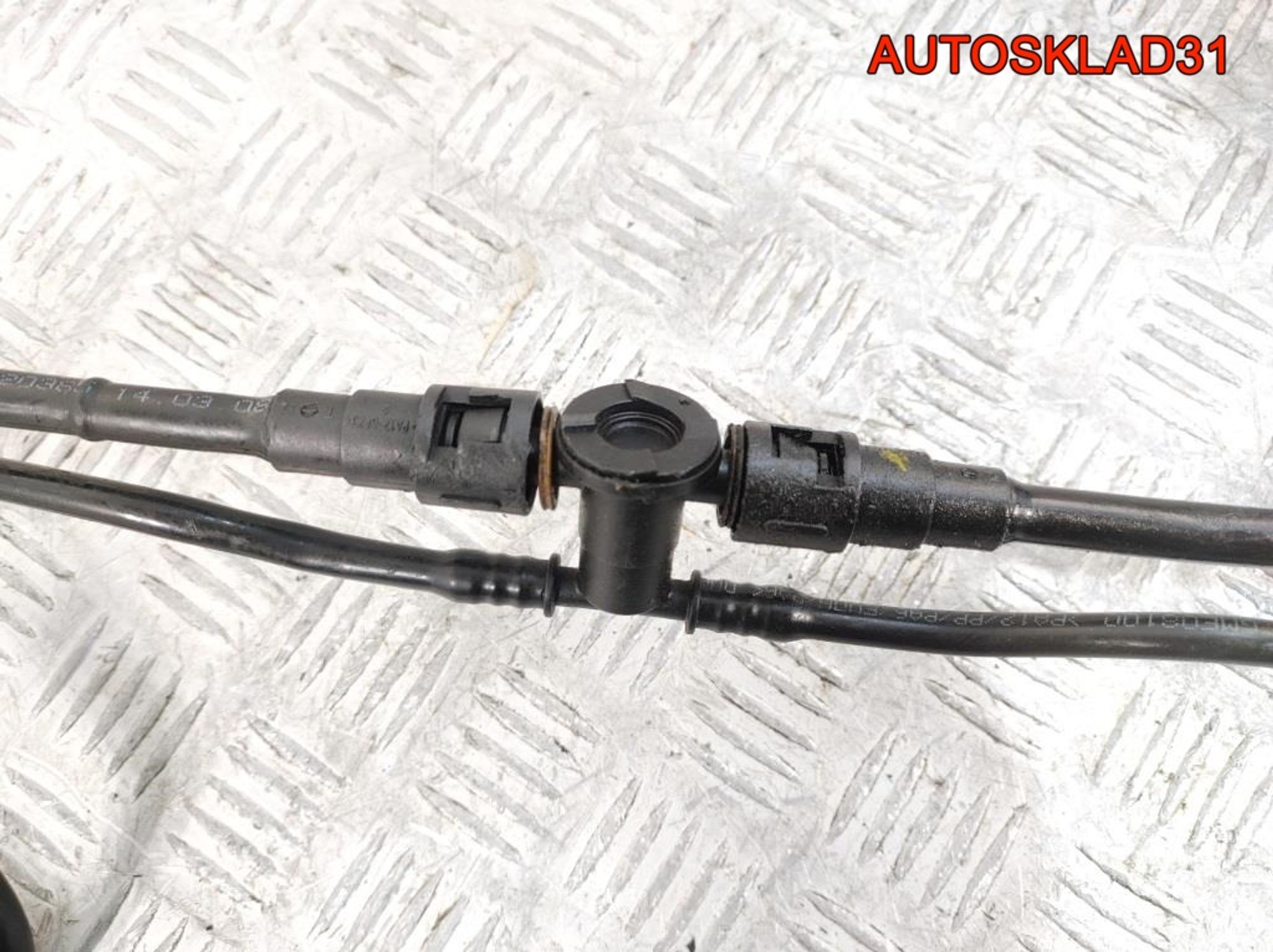 Трубка топливная Комплект Opel Corsa D 1,3 Z13DTJ Дизель 55561152, 3500 рублей, Дубовое