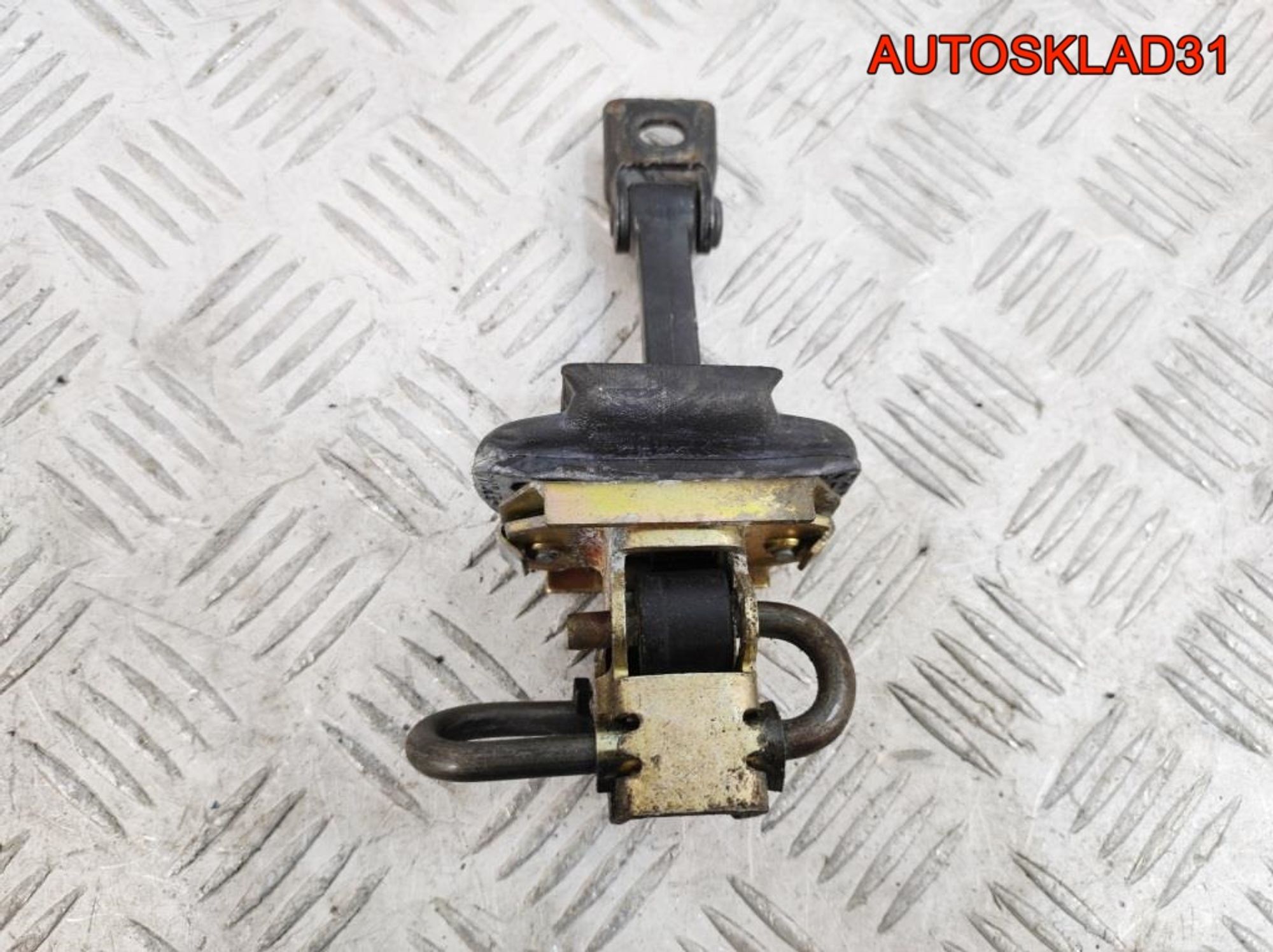 Ограничитель двери передней правой BMW E46 51218160959, 1200 рублей, Дубовое