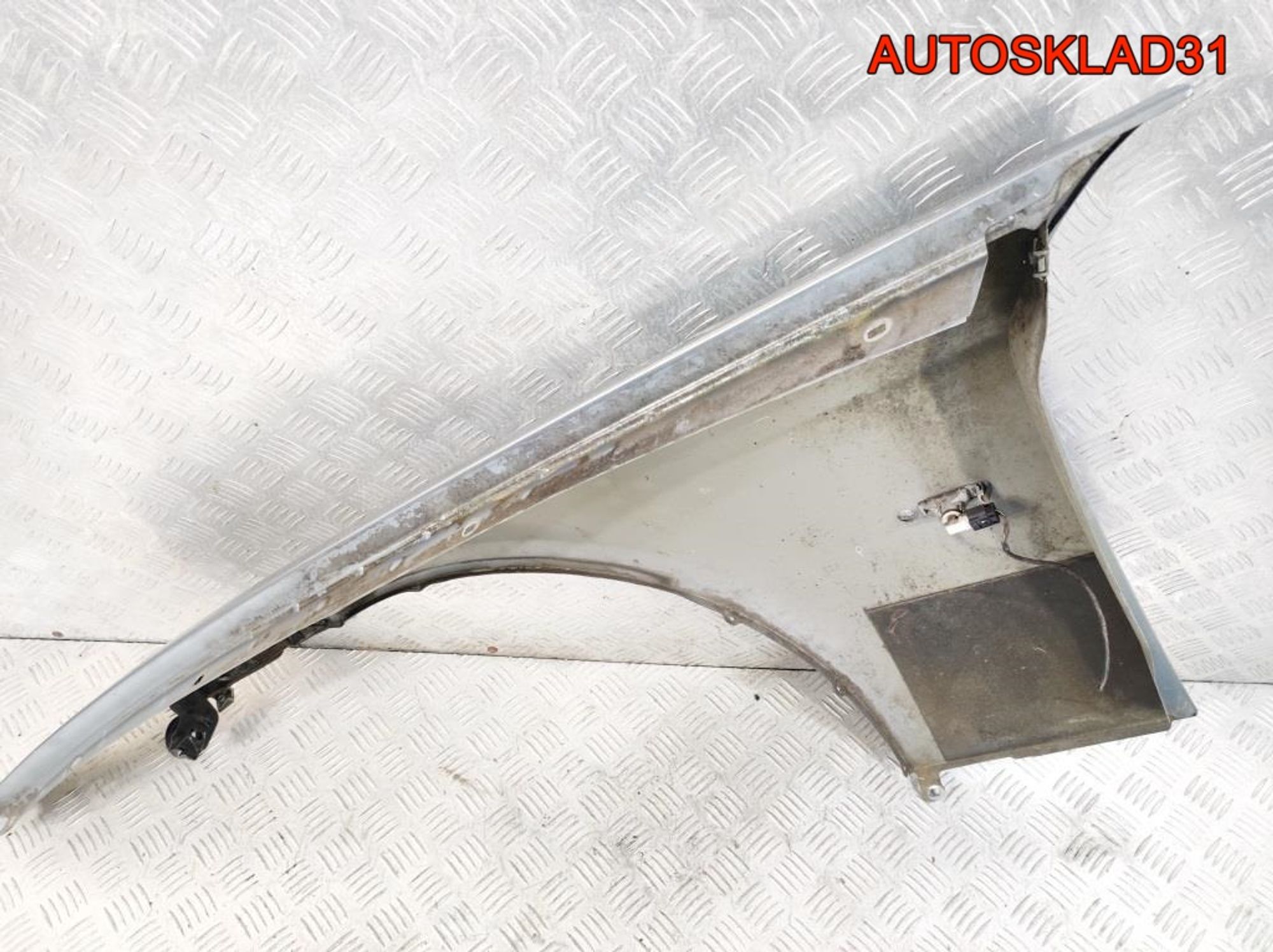 Крыло переднее правое BMW E90 41357135680, 8100 рублей, Дубовое