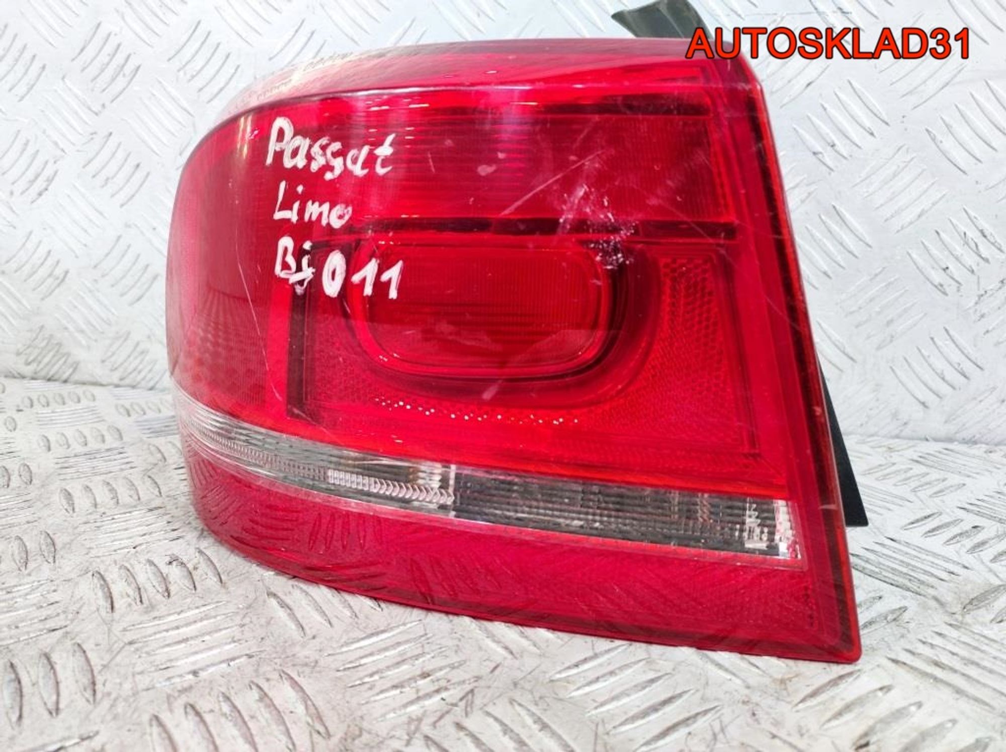 Фонарь задний левый VW Passat B7 3AE945095F Седан, 6500 рублей, Дубовое