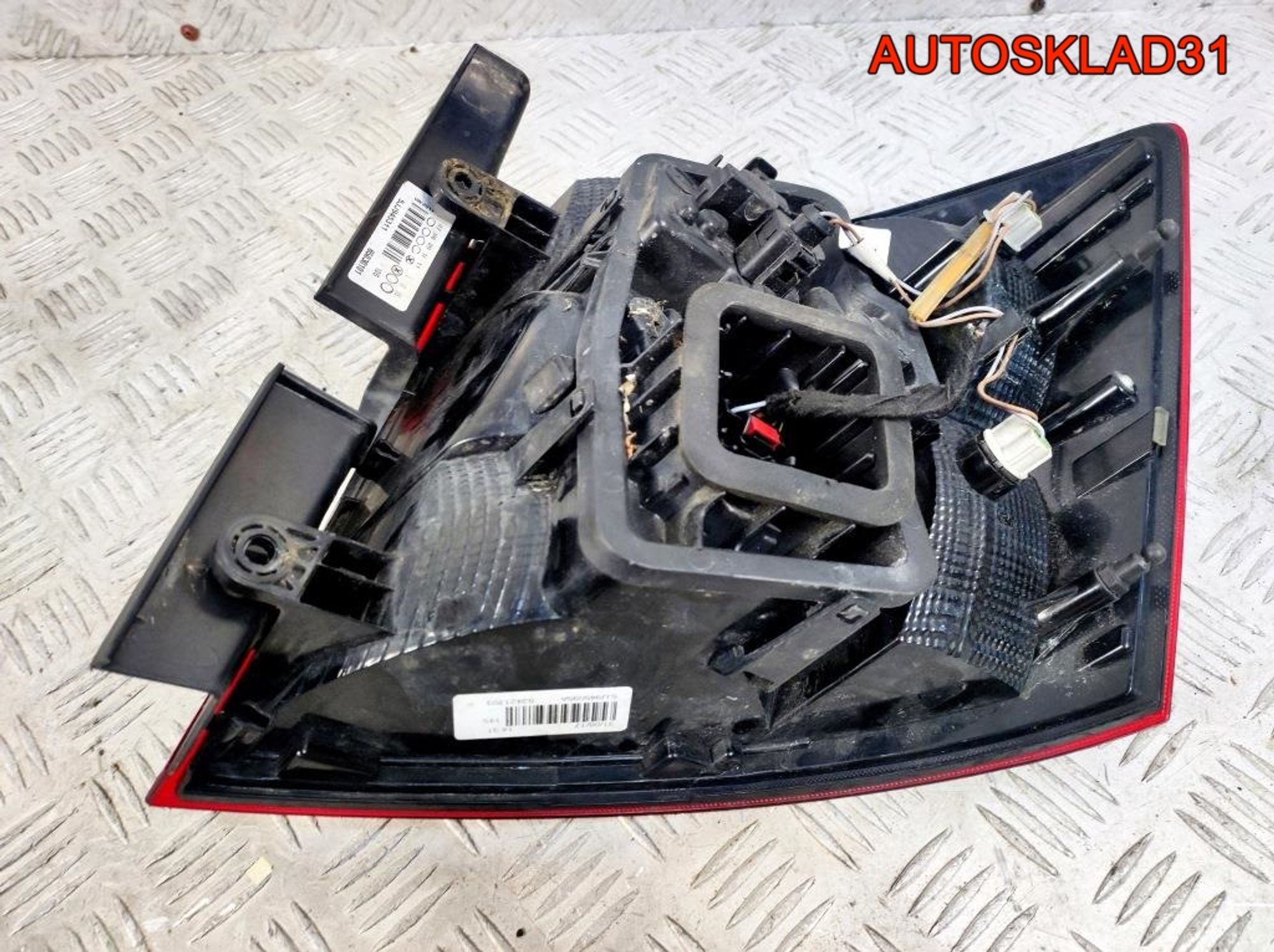 Фонарь задний левый Skoda Rapid 5JJ945095A, 9800 рублей, Дубовое