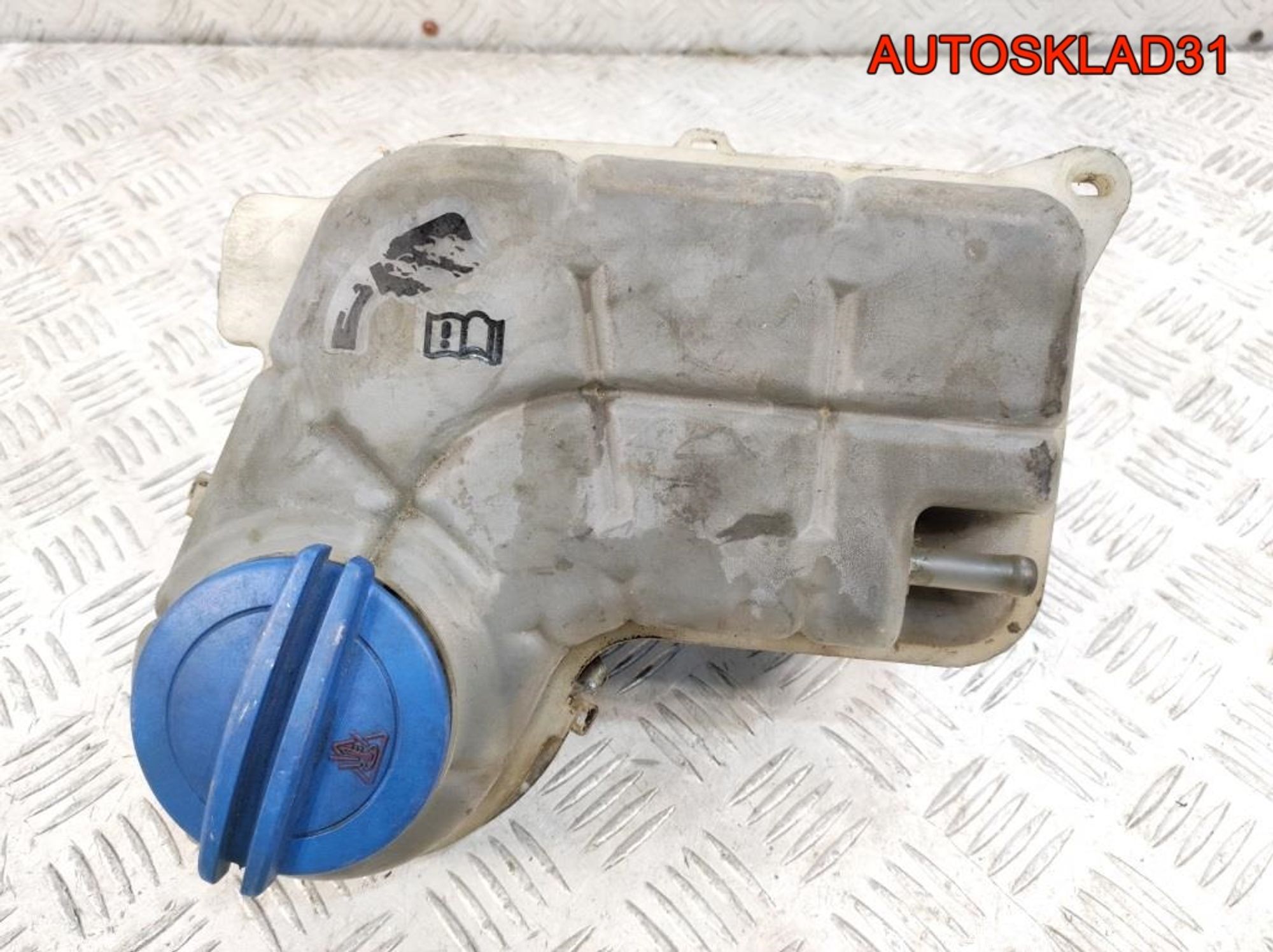 Бачок расширительный Audi A4 B7 8E0121405, 1300 рублей, Дубовое