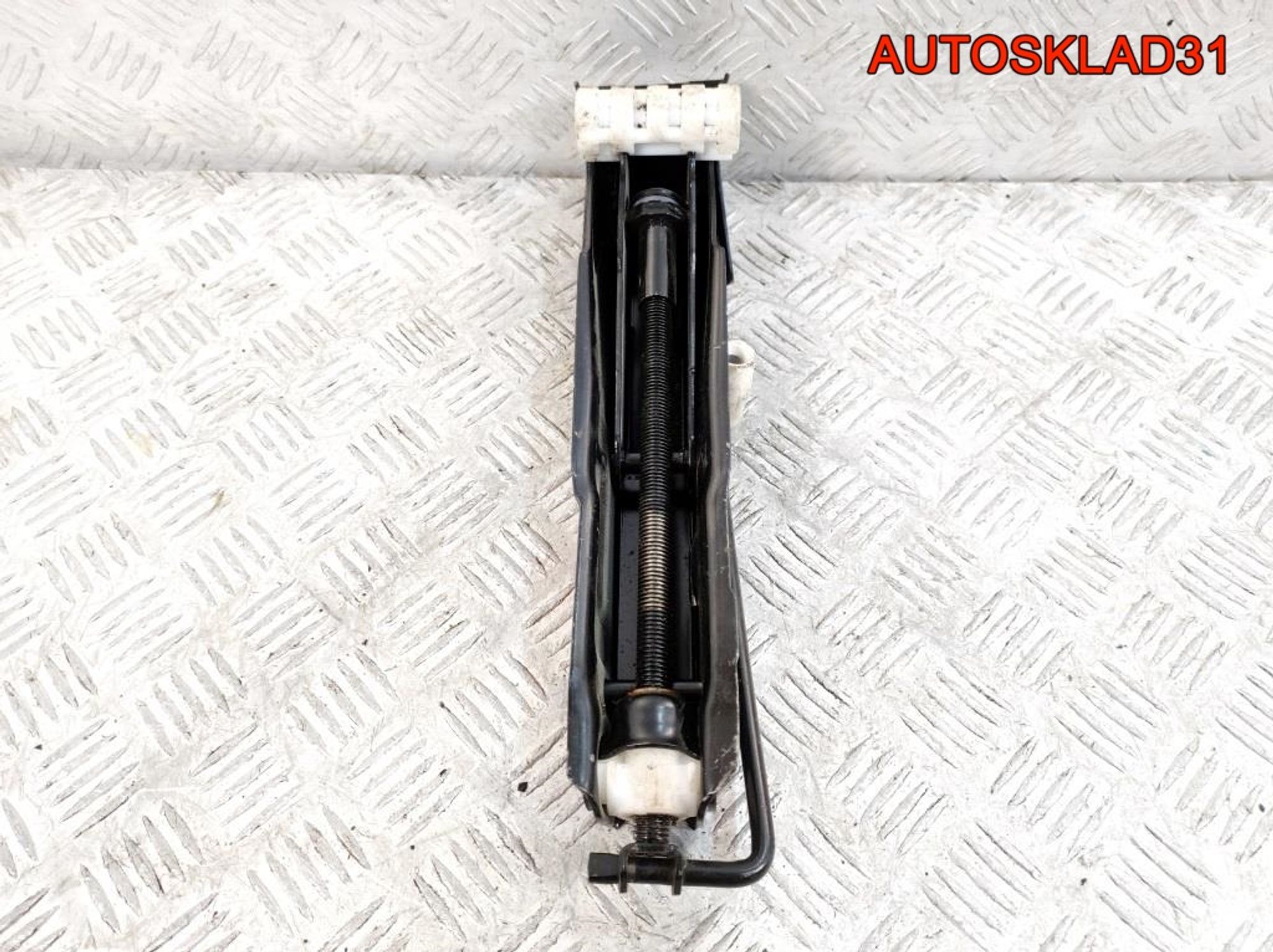 Домкрат Audi A6 C7 4G 4G0011031F, 4000 рублей, Дубовое