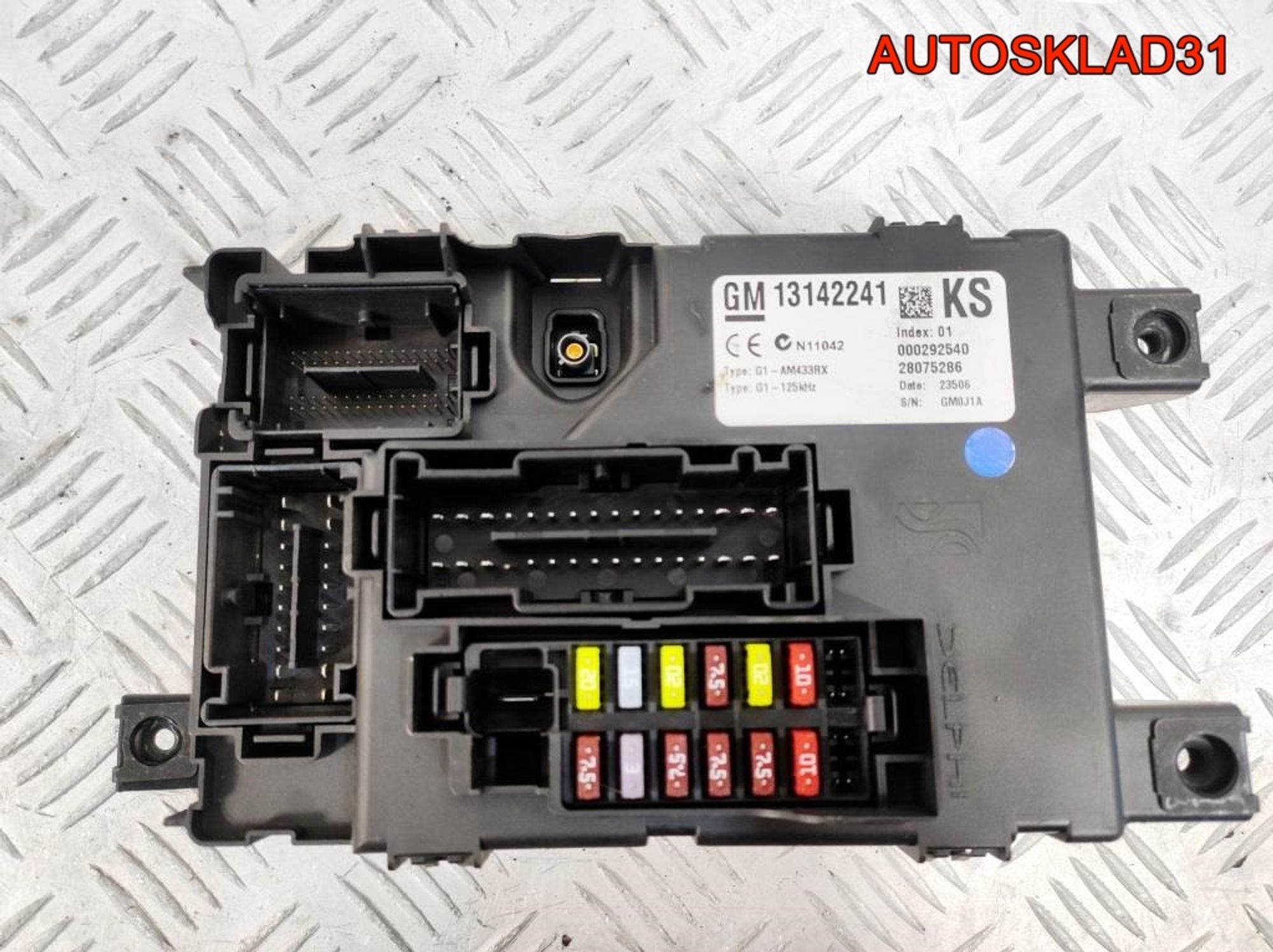 Блок предохранителей салона Opel Corsa D 13142241, 2100 рублей, Дубовое